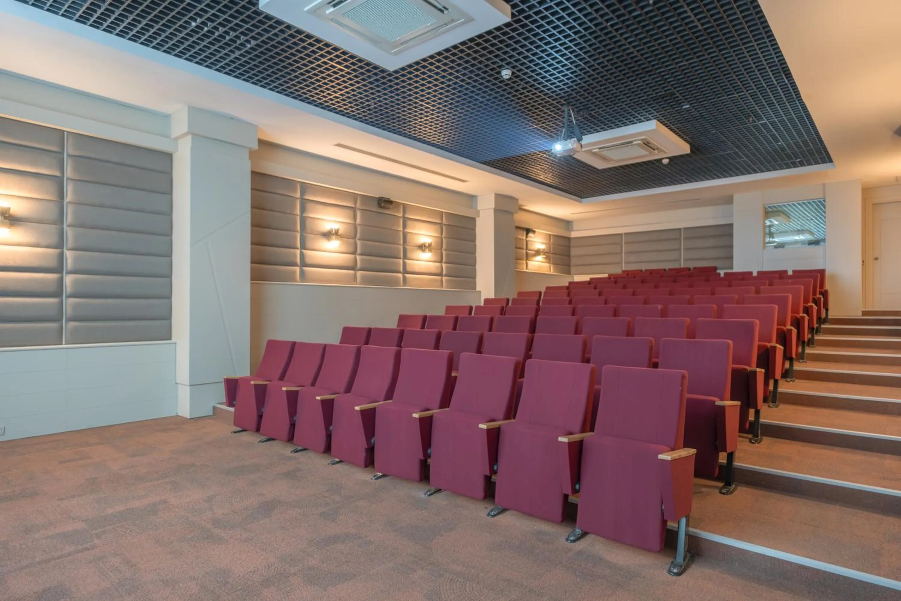 Entertainment in Fame Residence Lara & Spa