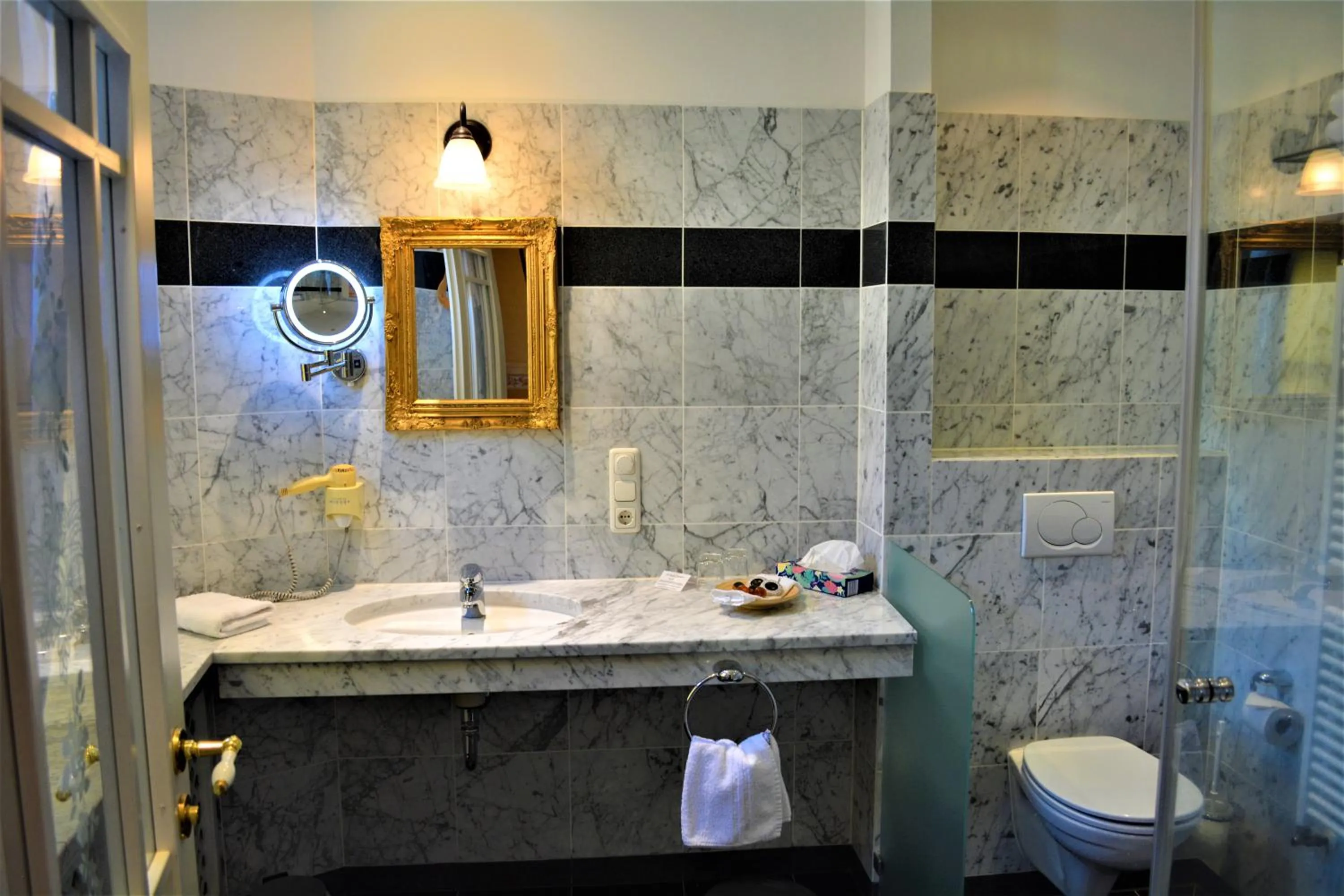 Photo of the whole room in Die Kronacher Stadthotels