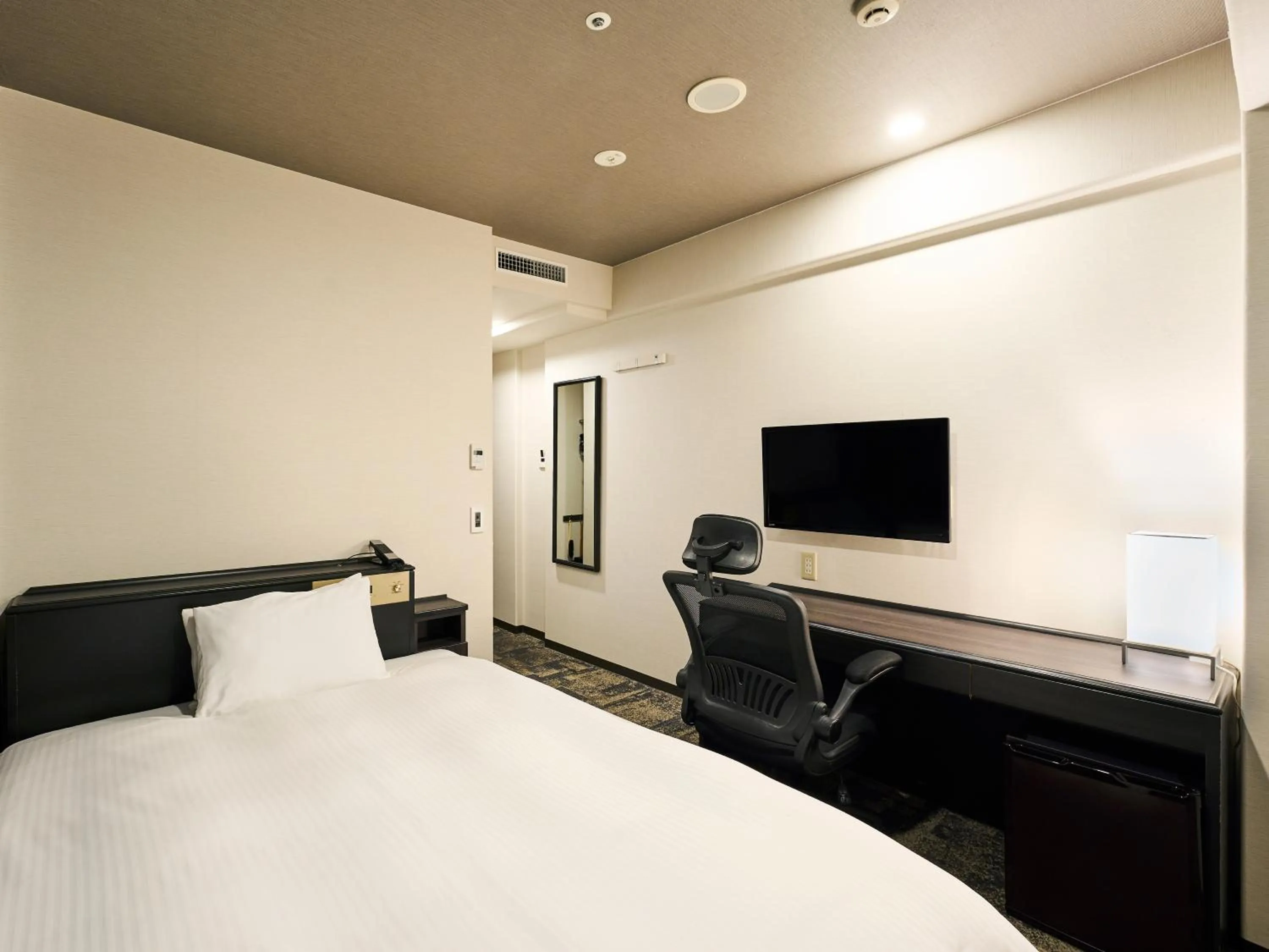 Photo of the whole room, Bed in Hotel Elcient Kyoto Hachijoguchi