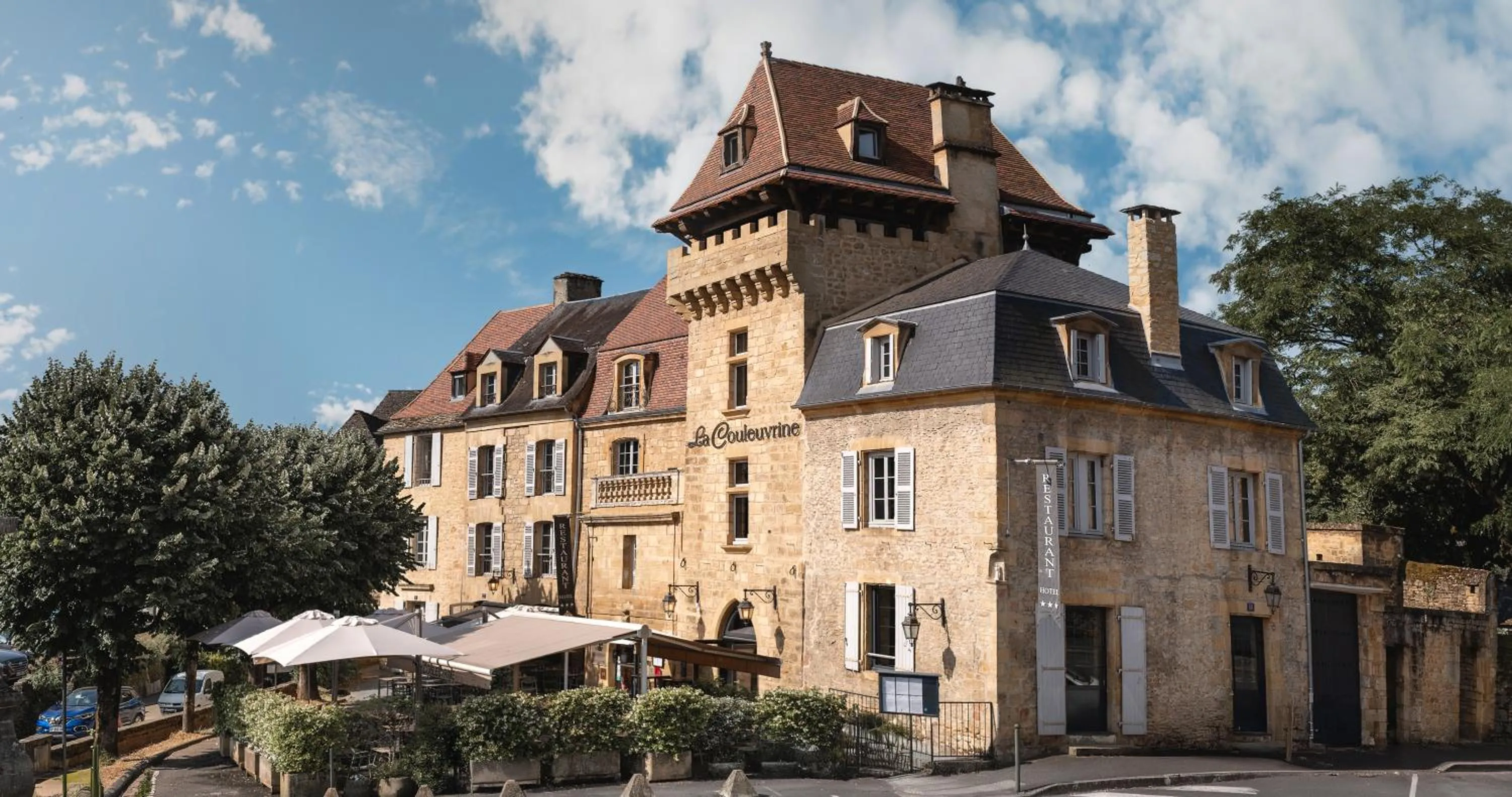Property building in Hôtel La Couleuvrine Sarlat Centre Ville