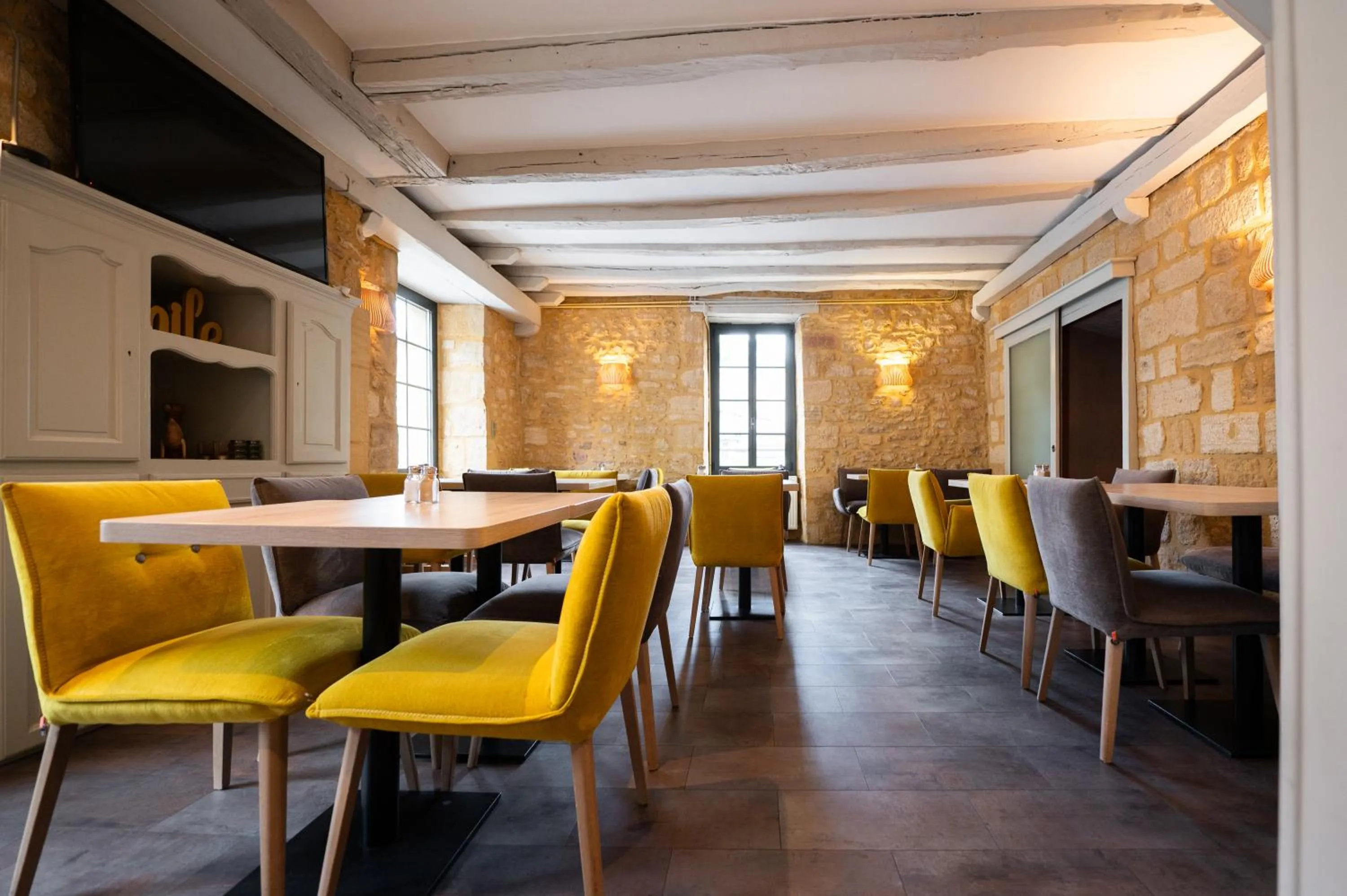 Breakfast in Hôtel La Couleuvrine Sarlat Centre Ville