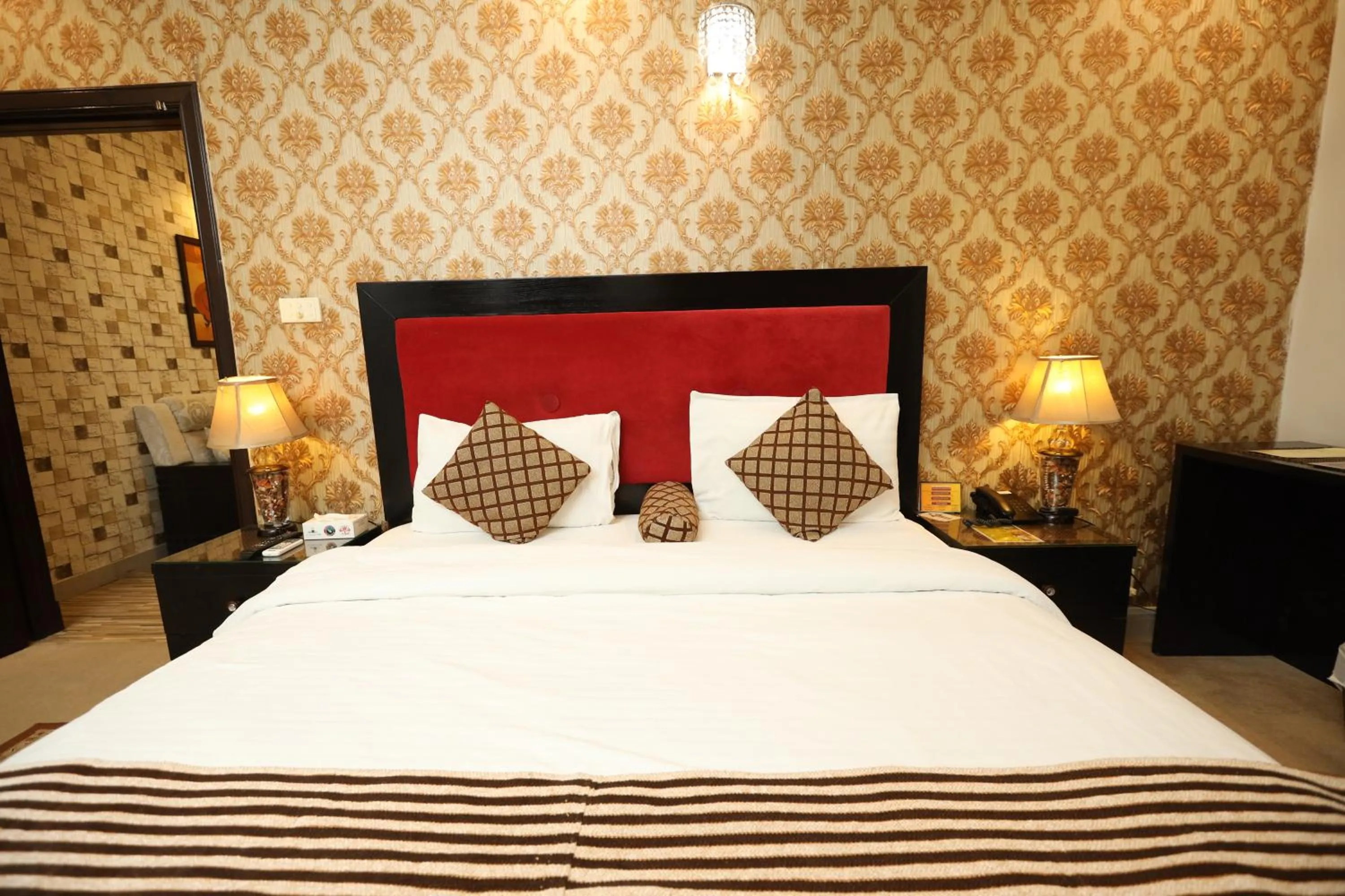 Bedroom, Bed in Safari Club 4