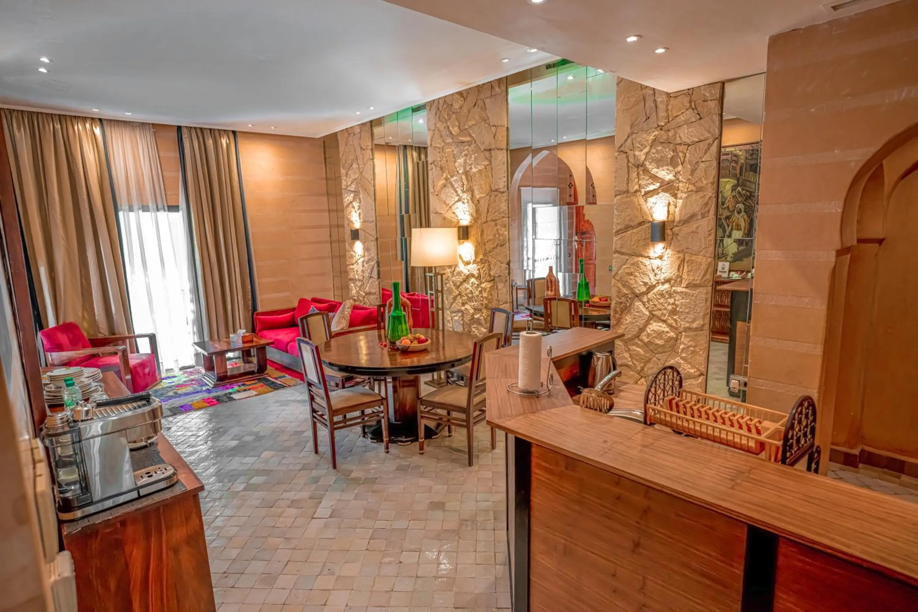 Kitchen or kitchenette in Palais Mirage d'Atlas, Suites de Luxe & Spa