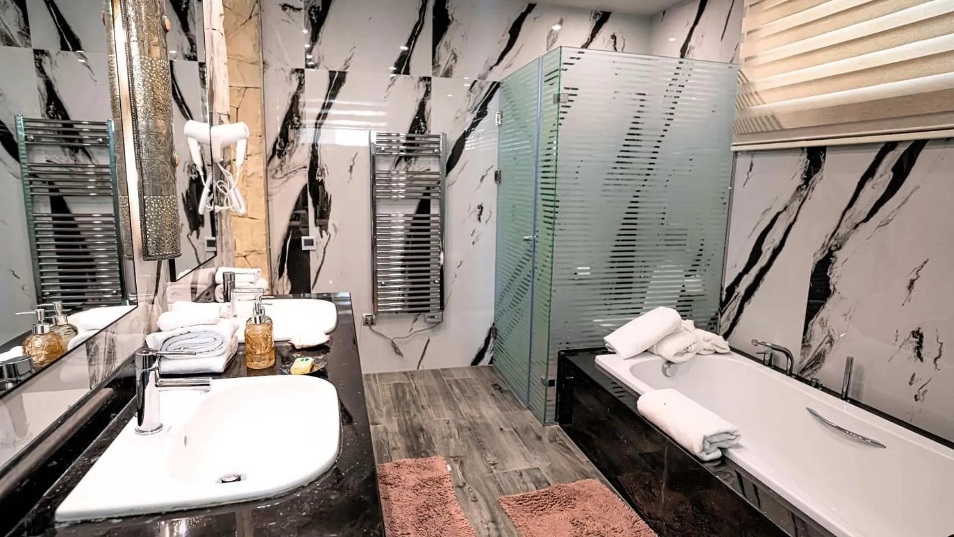 Bathroom, Bed in Palais Mirage d'Atlas, Suites de Luxe & Spa