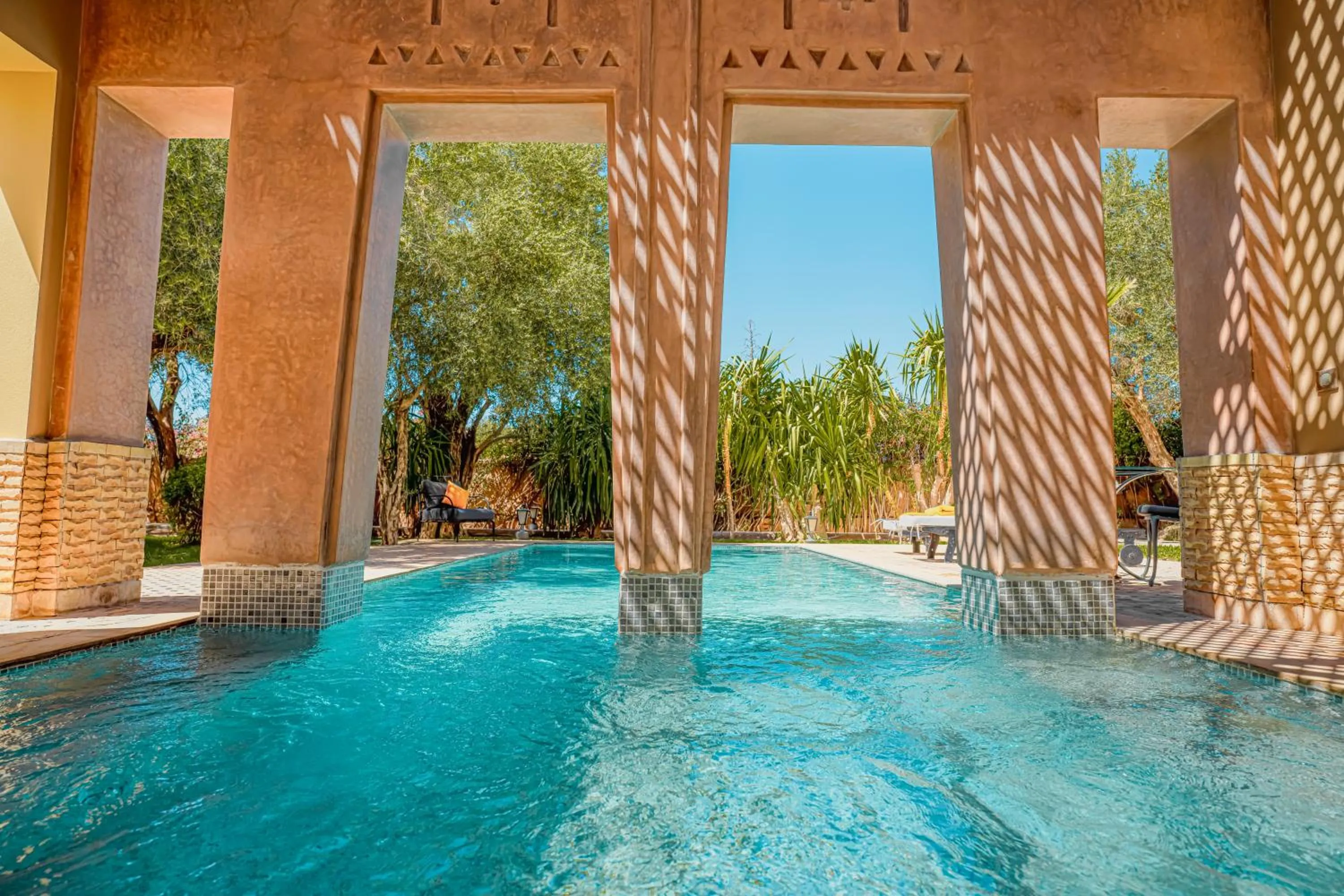 Swimming pool in Palais Mirage d'Atlas, Suites de Luxe & Spa
