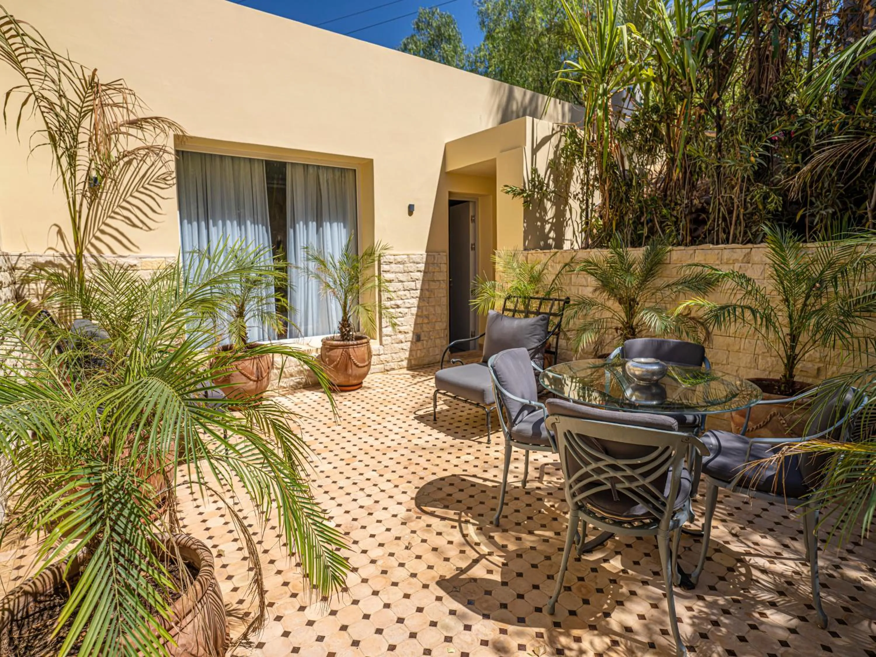 Patio in Palais Mirage d'Atlas, Suites de Luxe & Spa