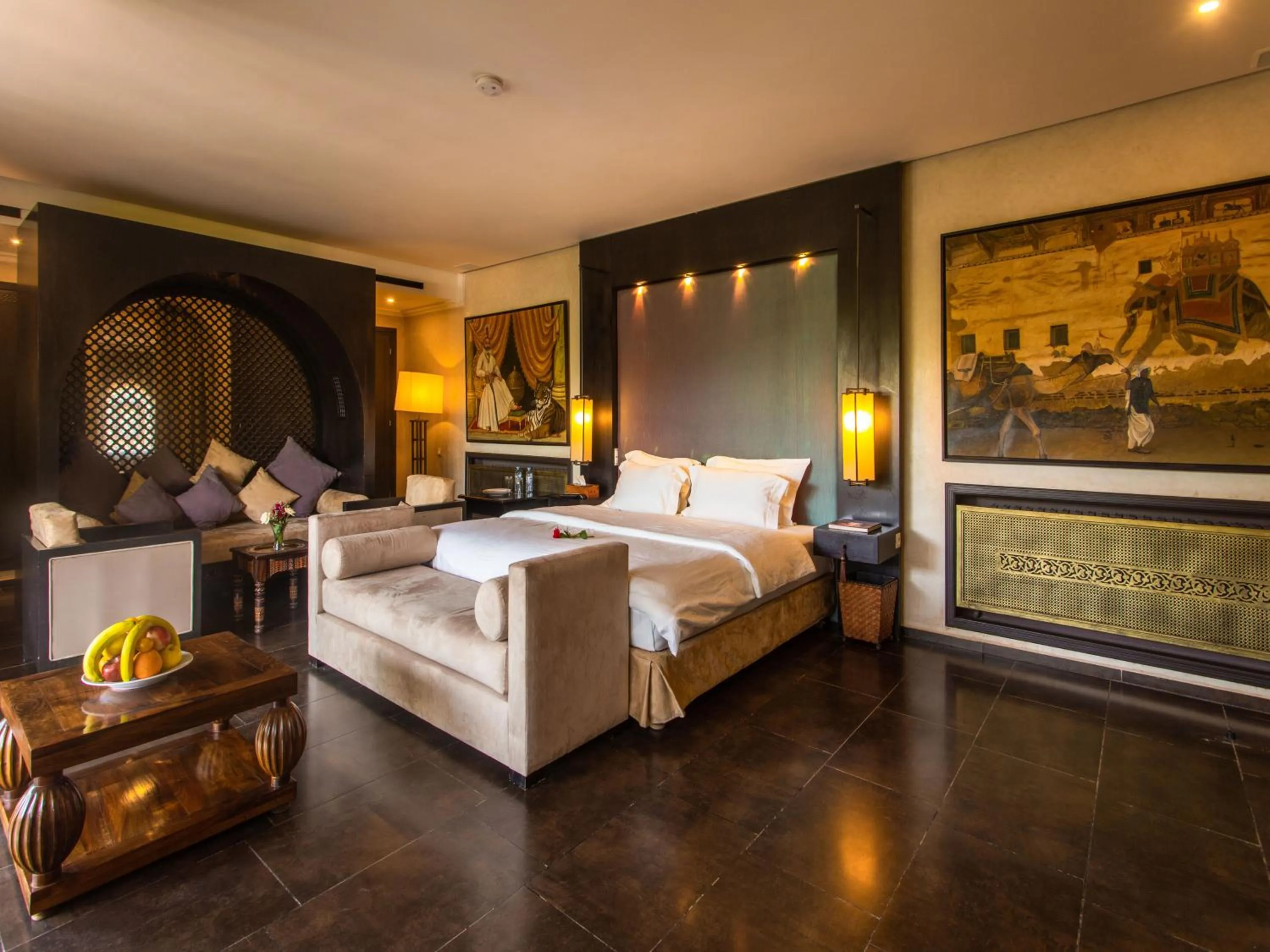 Photo of the whole room, Bed in Palais Mirage d'Atlas, Suites de Luxe & Spa
