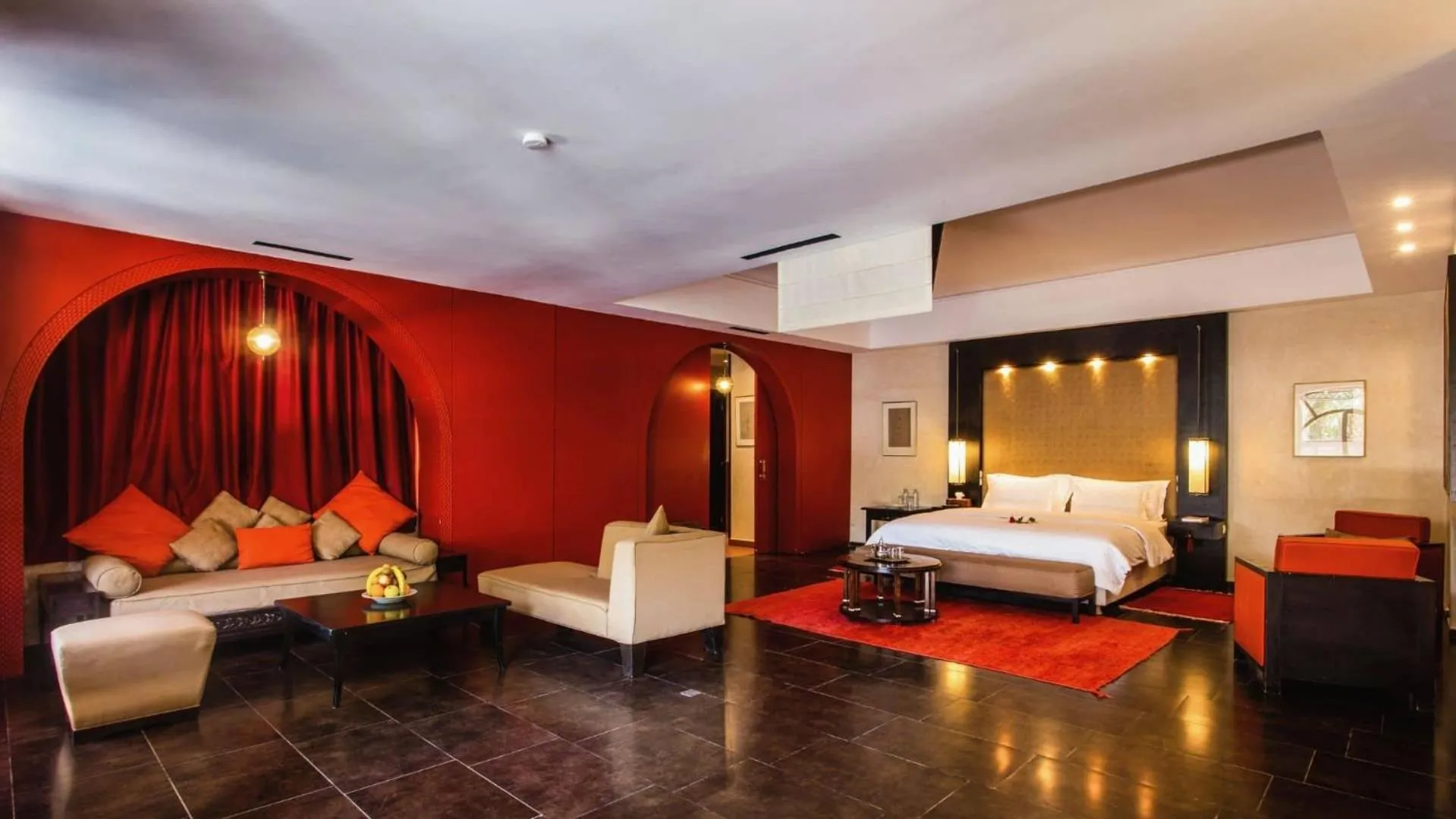 Photo of the whole room, Bed in Palais Mirage d'Atlas, Suites de Luxe & Spa