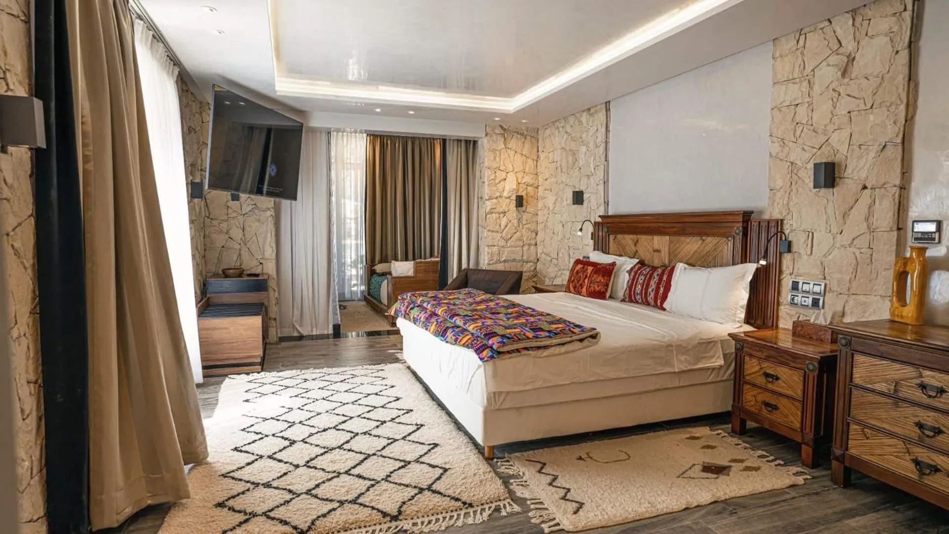 Photo of the whole room, Bed in Palais Mirage d'Atlas, Suites de Luxe & Spa