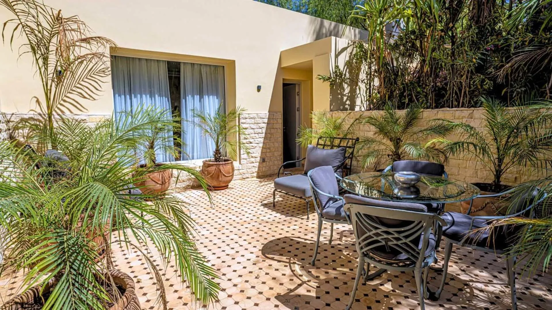Patio in Palais Mirage d'Atlas, Suites de Luxe & Spa