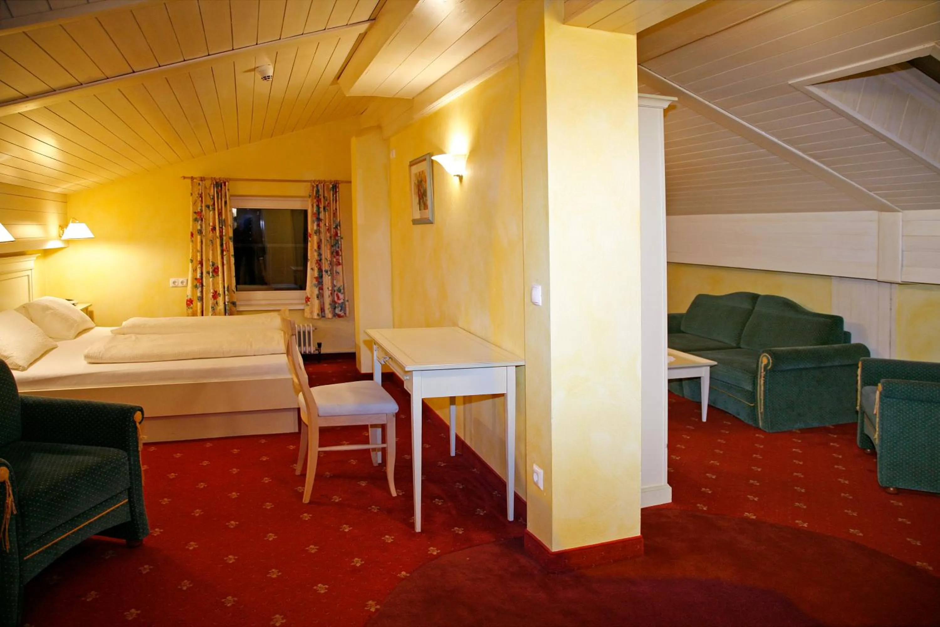 Photo of the whole room, Bed in Hotel Schneeberger
