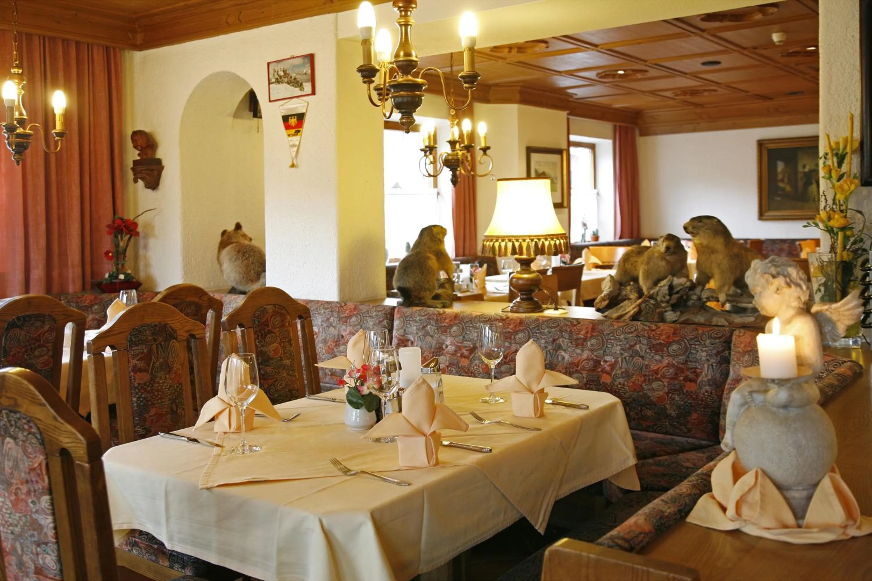 Restaurant/places to eat in Hotel Schneeberger