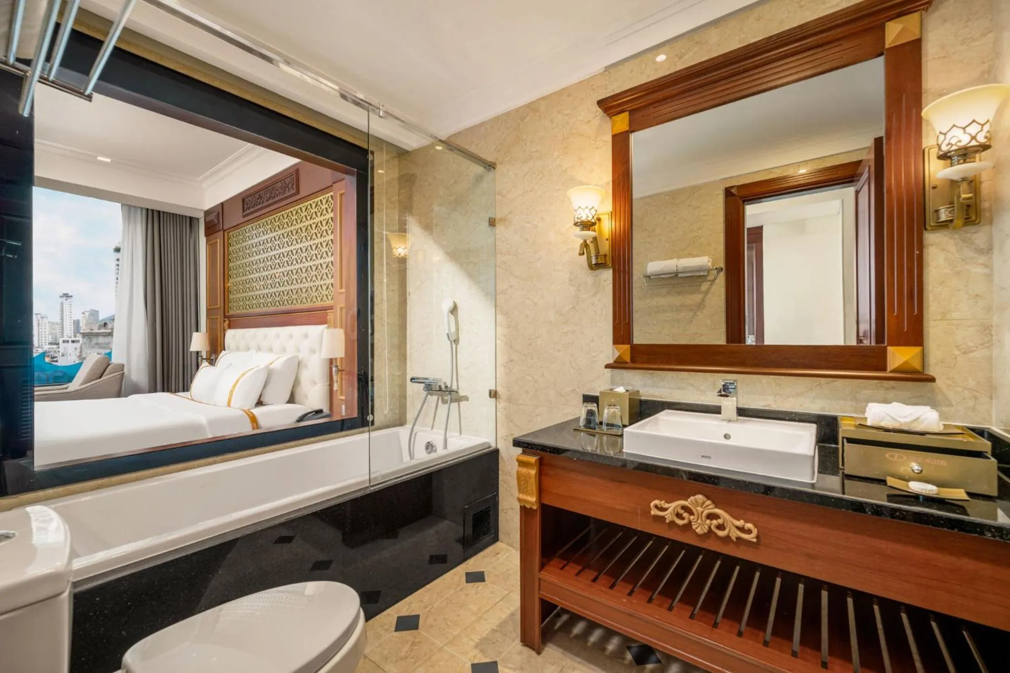 Bathroom in DLG Hotel Danang