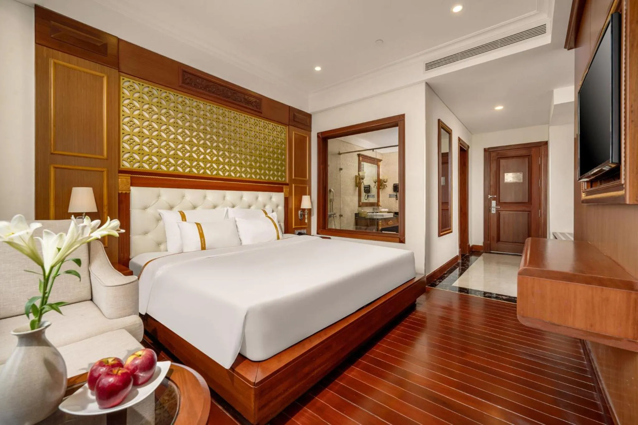 Bed in DLG Hotel Danang
