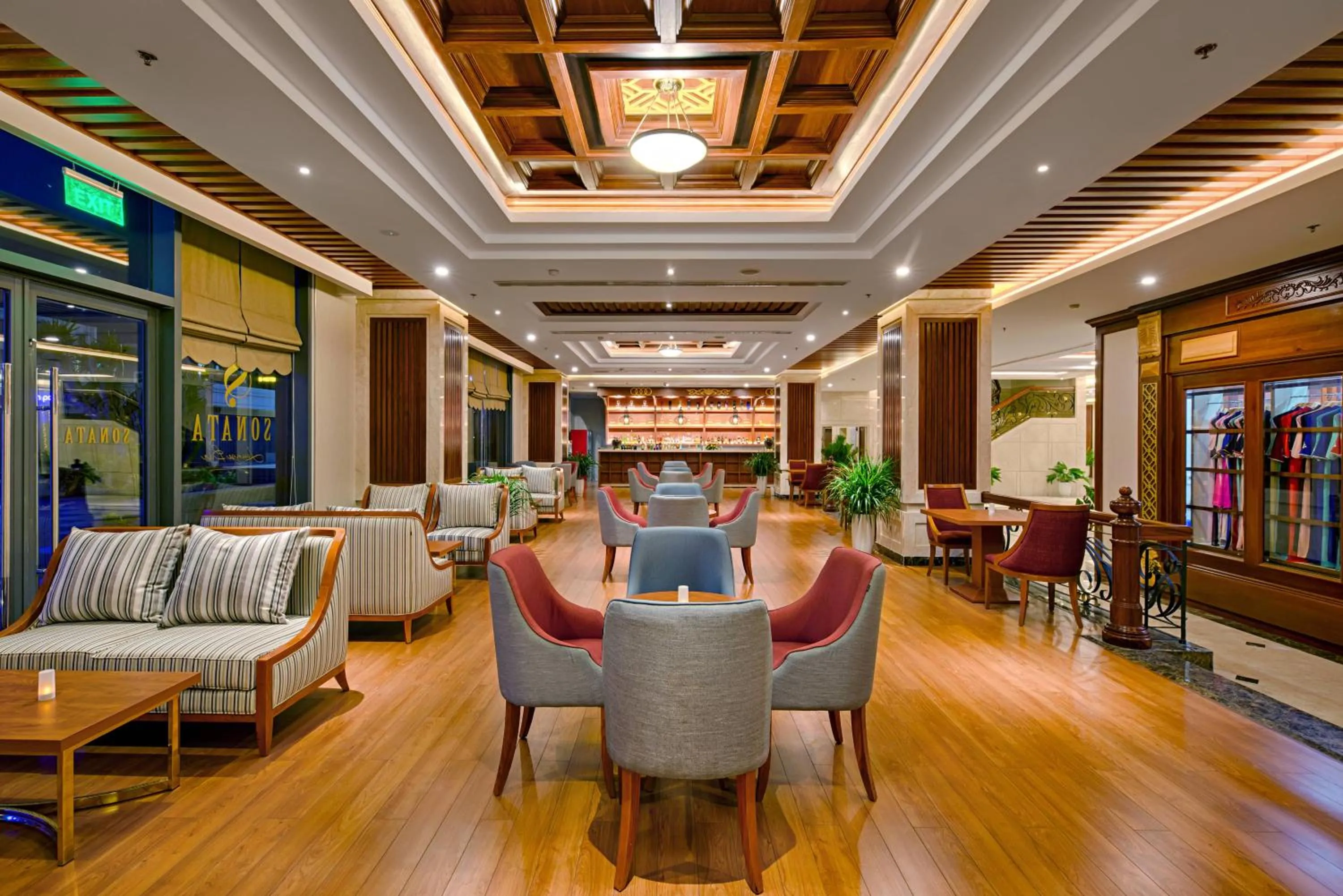 Communal lounge/ TV room in DLG Hotel Danang