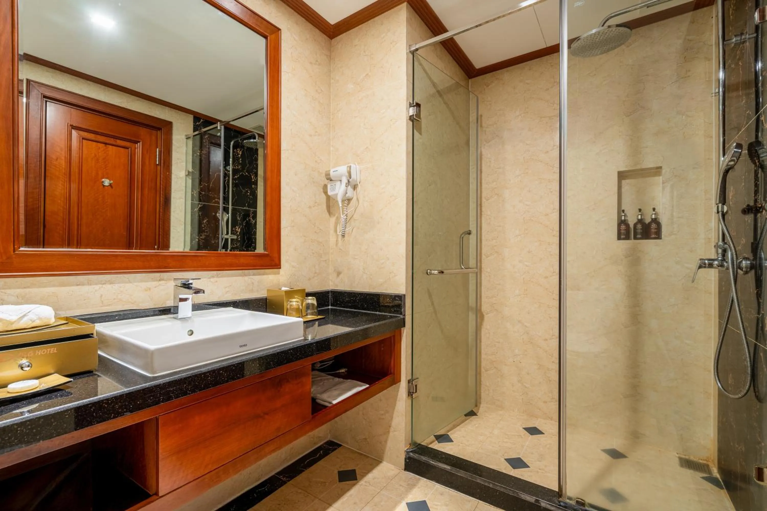 Bathroom in DLG Hotel Danang