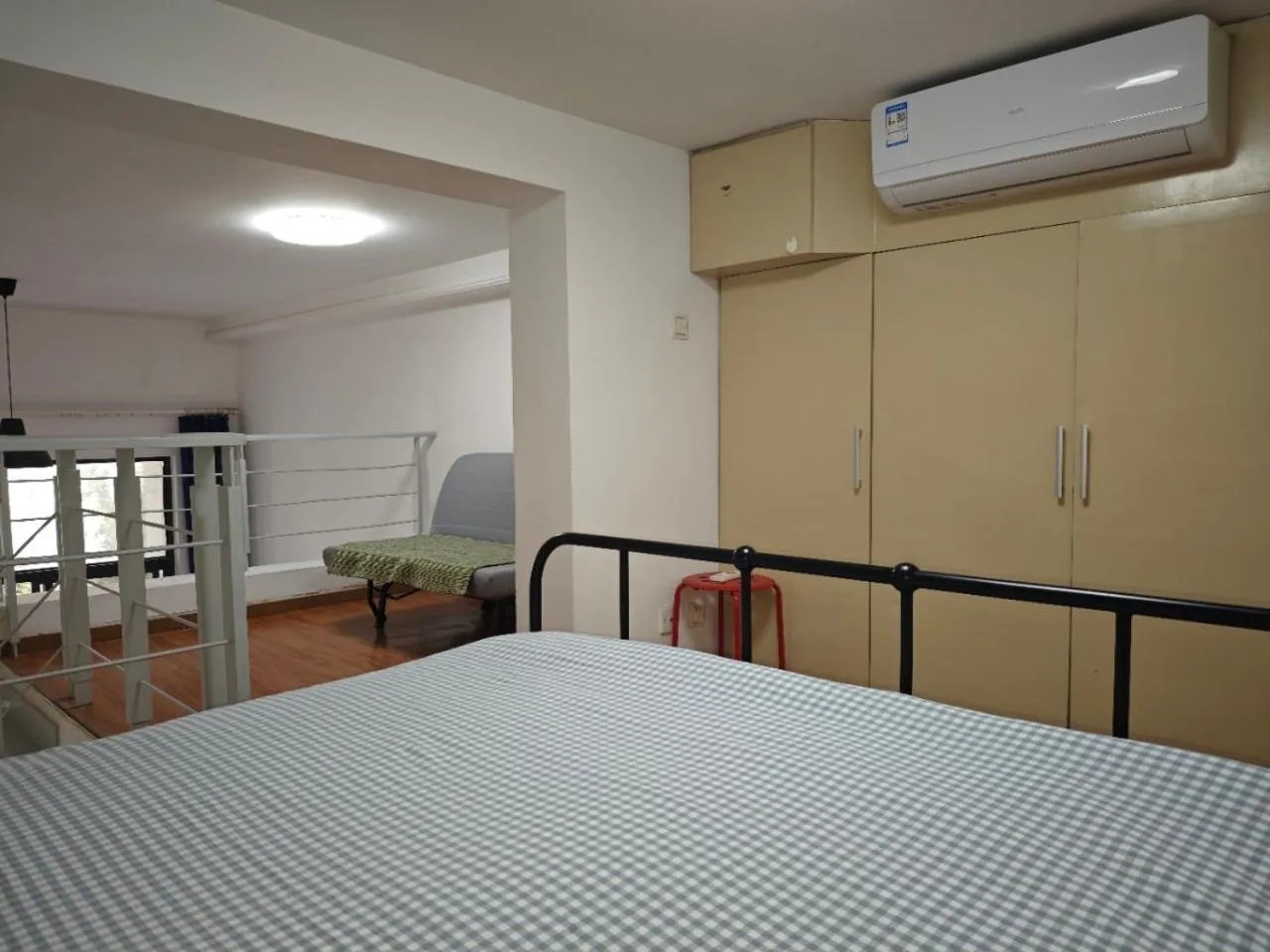 Bed in iNestin Shanghai Apt Xinjinqiao Road