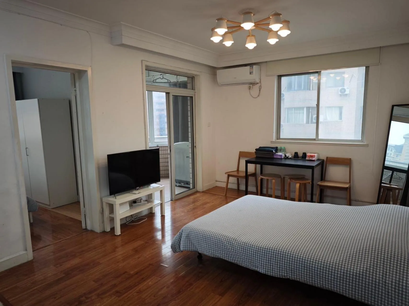 Bed in iNestin Shanghai Apt Hongfeng Road