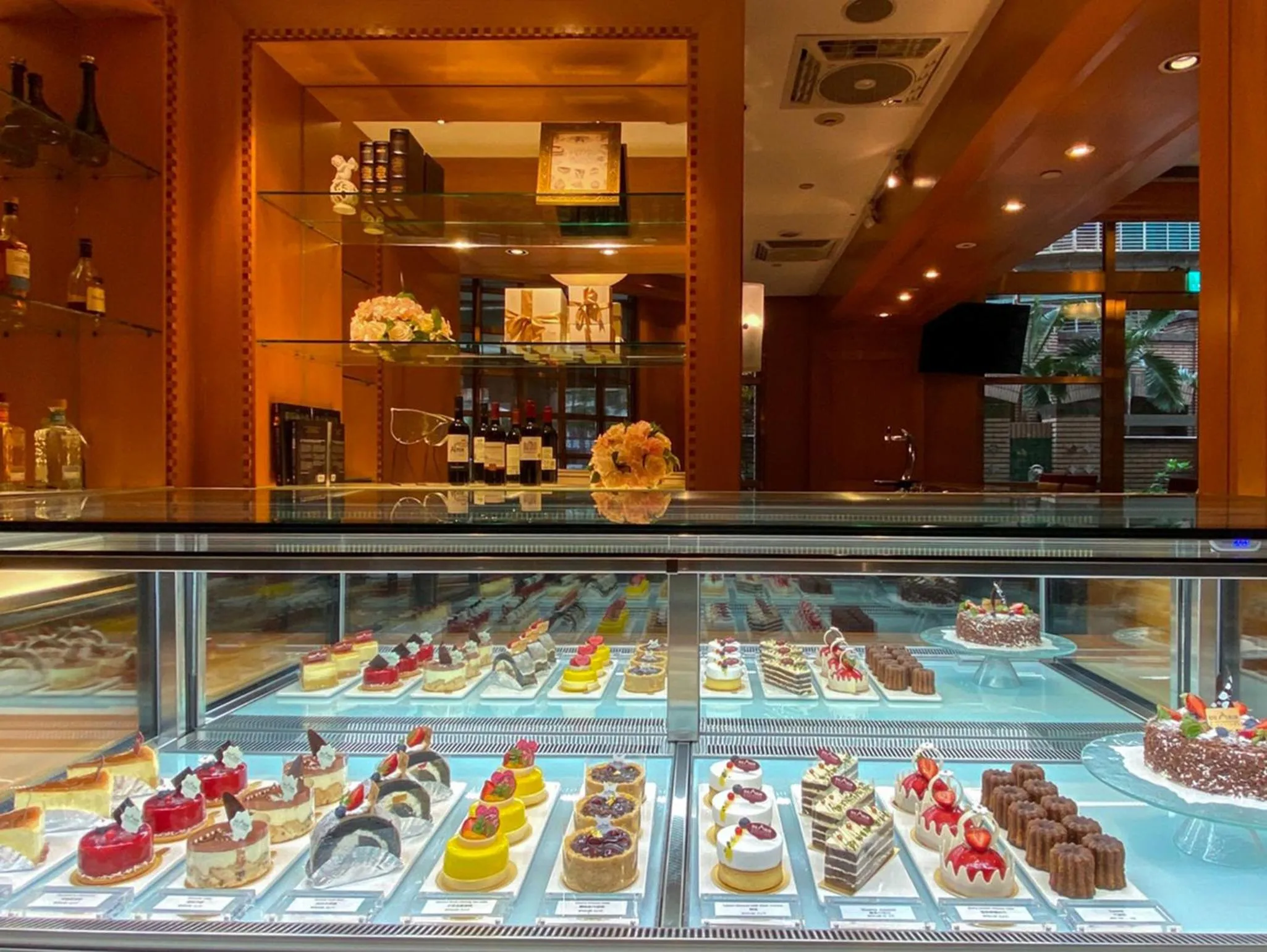 Lounge or bar in RSL Hotel Taipei Zhonghe