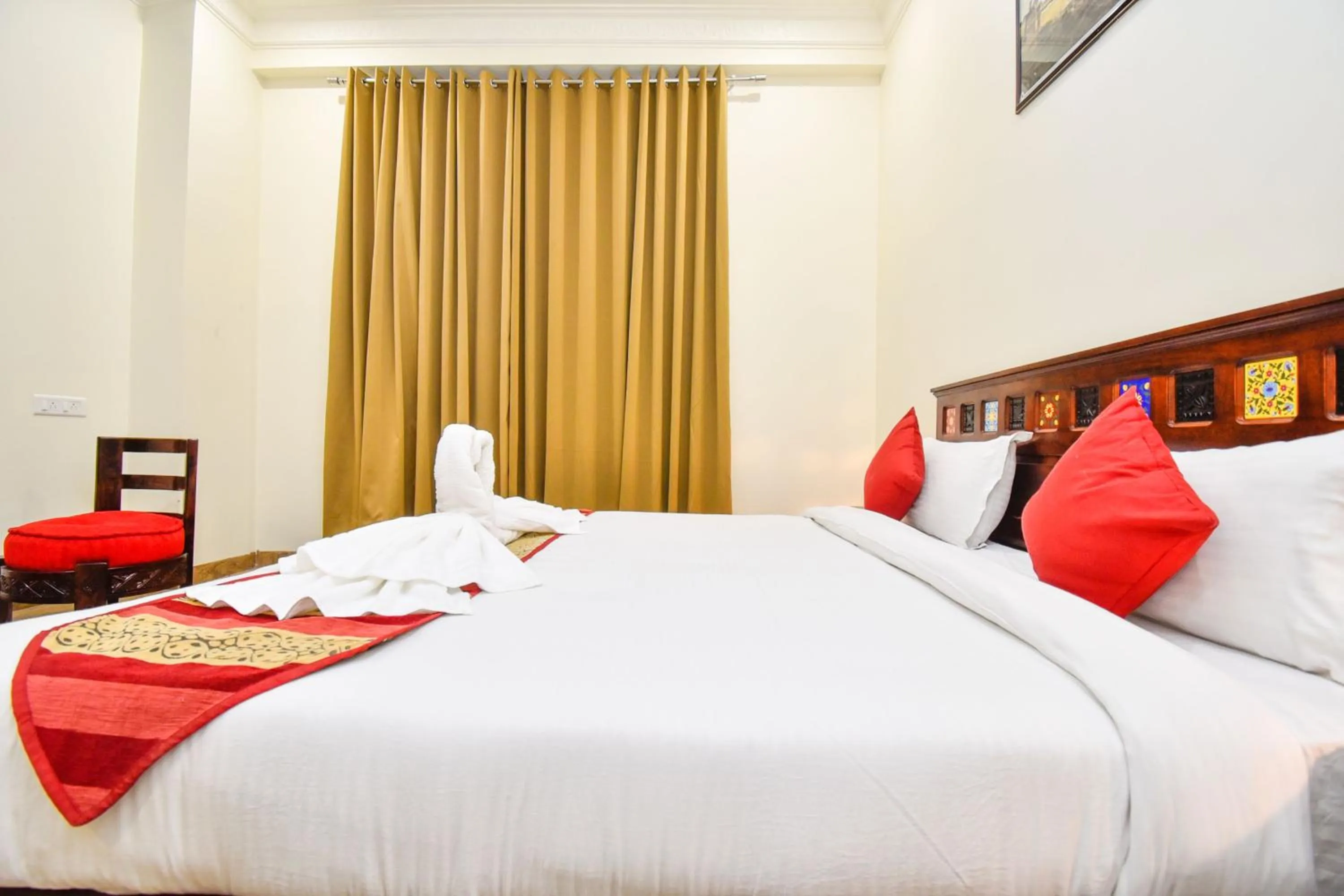 Bed in Hotel Laxmi Niwas - A Heritage Retreat