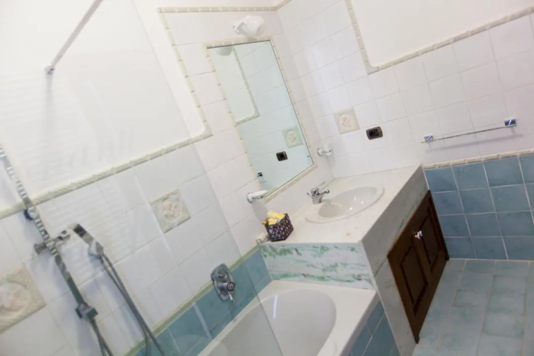 Shower in Na' Poesia B&B di Charme