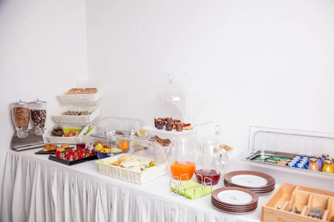 Buffet breakfast in Na' Poesia B&B di Charme
