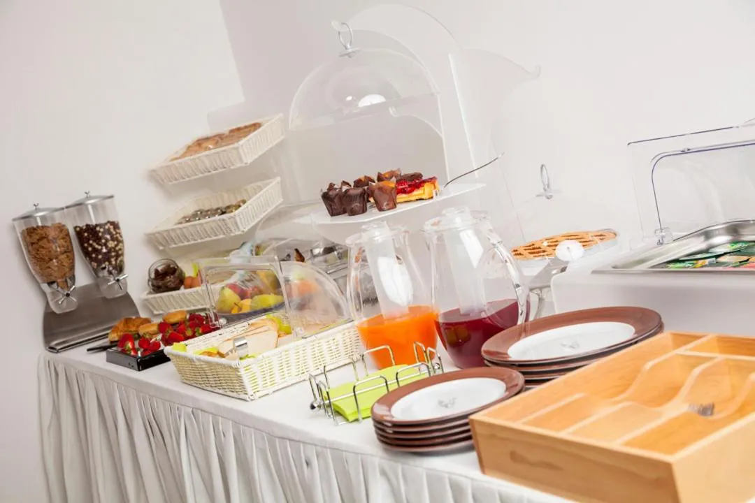 Buffet breakfast in Na' Poesia B&B di Charme