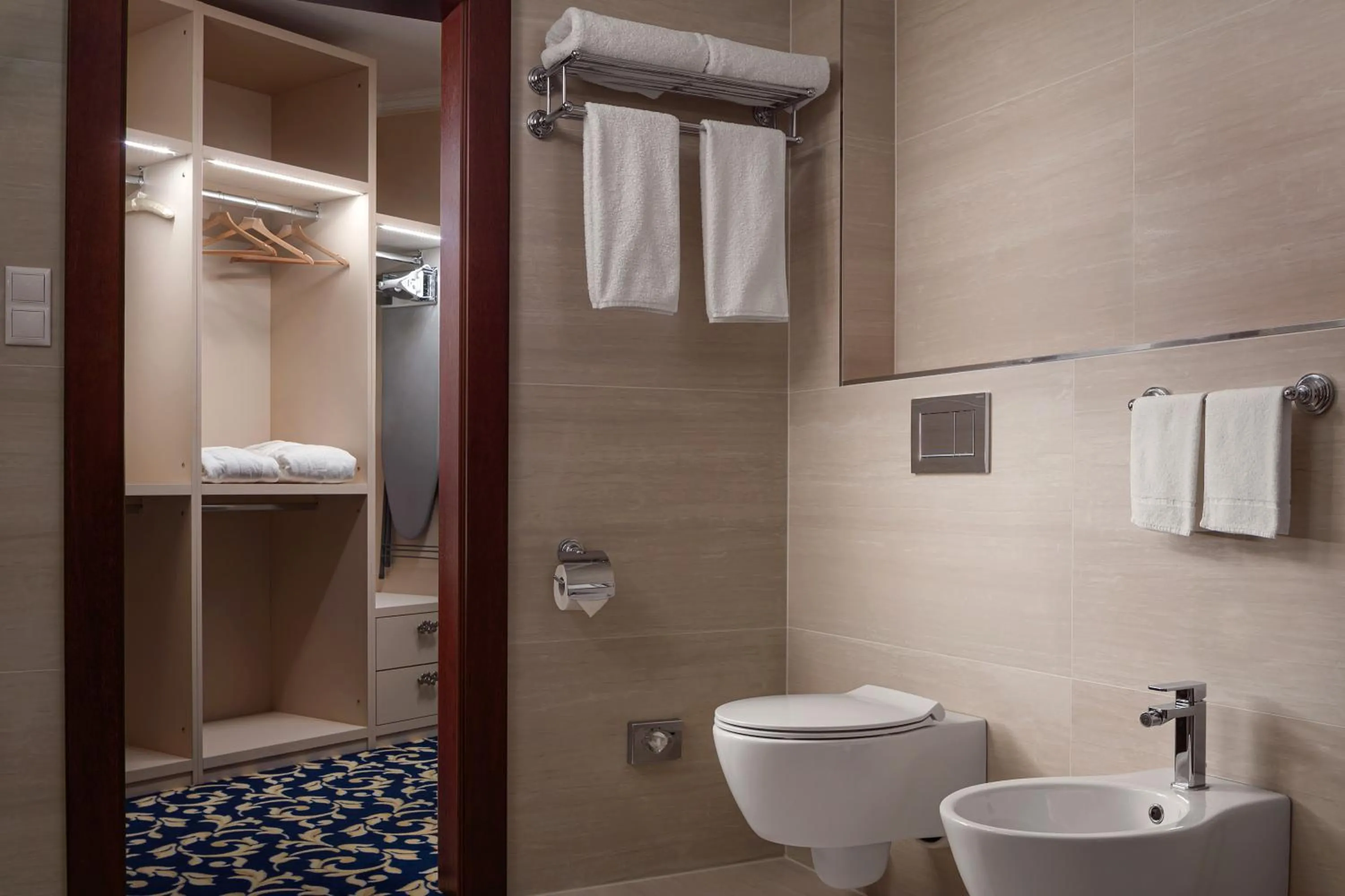 Toilet in Grandhotel Nabokov