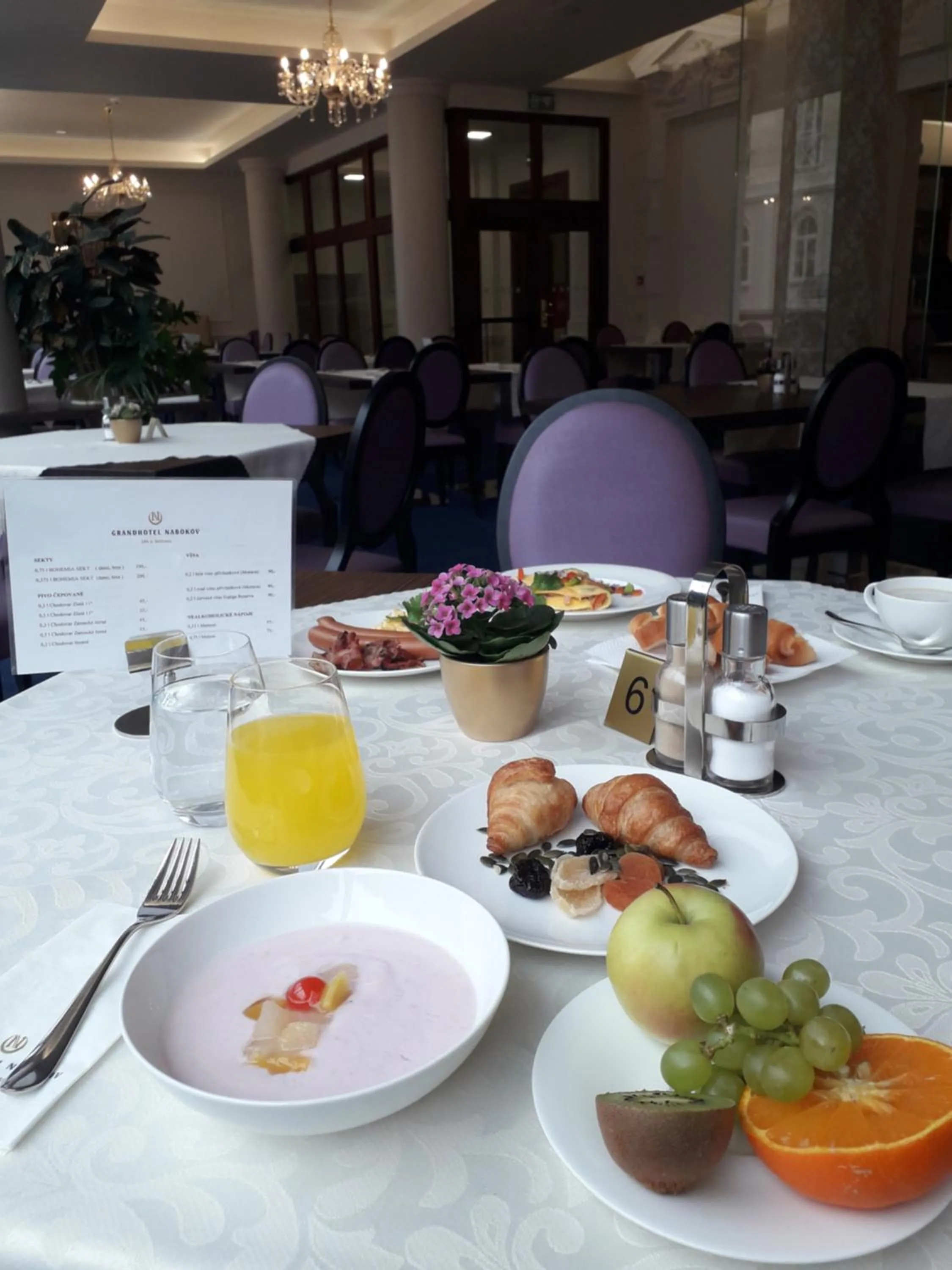 Restaurant/places to eat in Grandhotel Nabokov