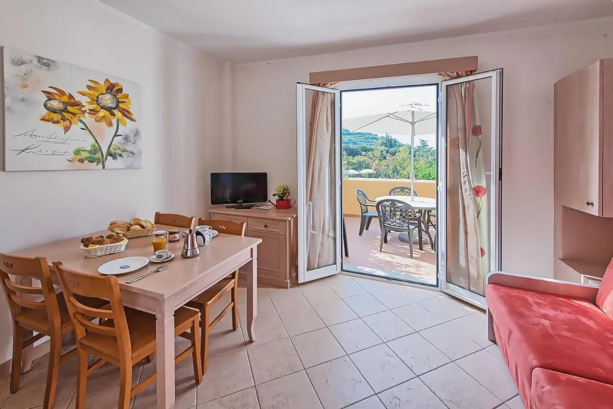 Il Villaggio Di Giuele