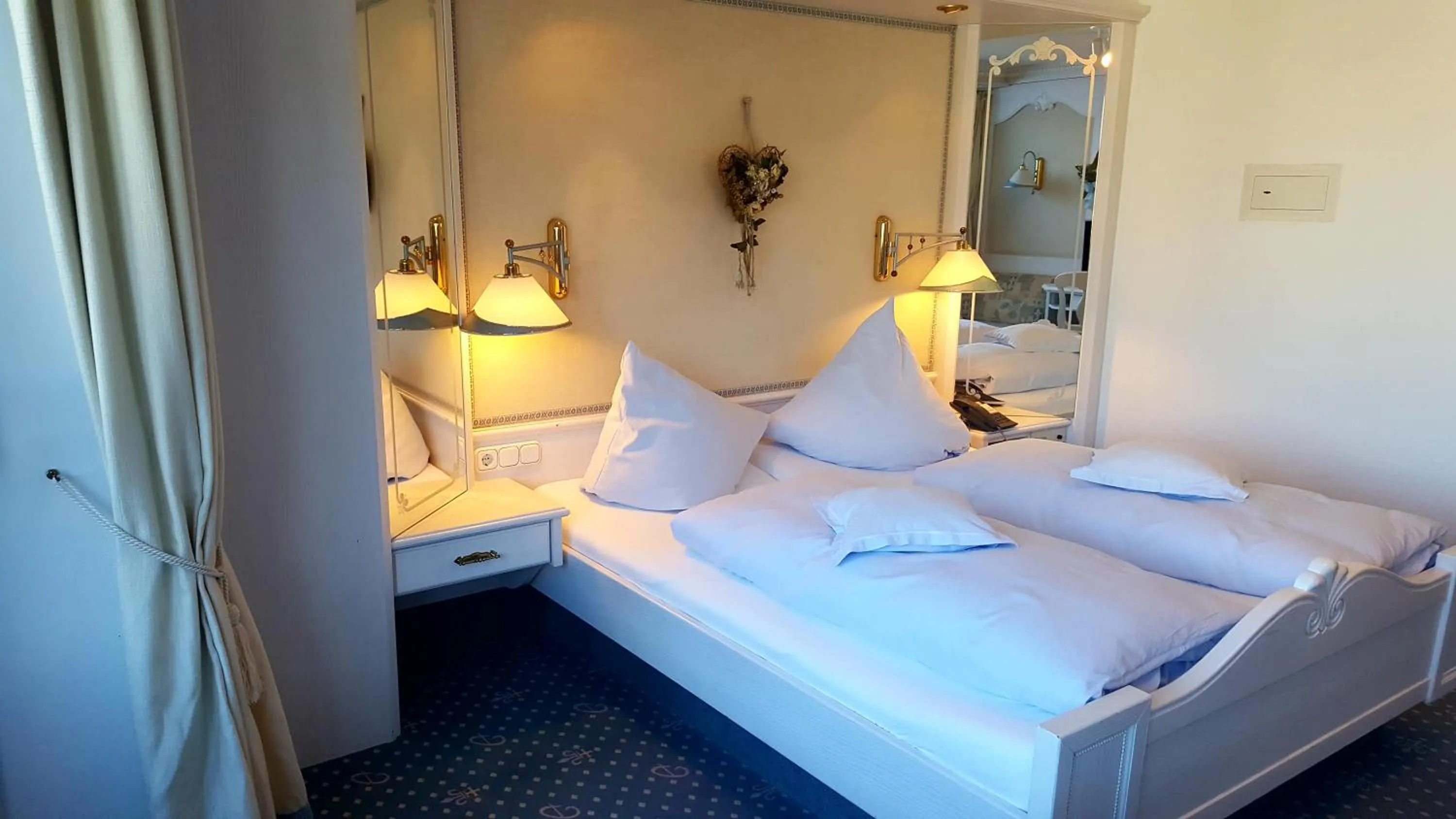 Bed in Hotel Almhof Rupp