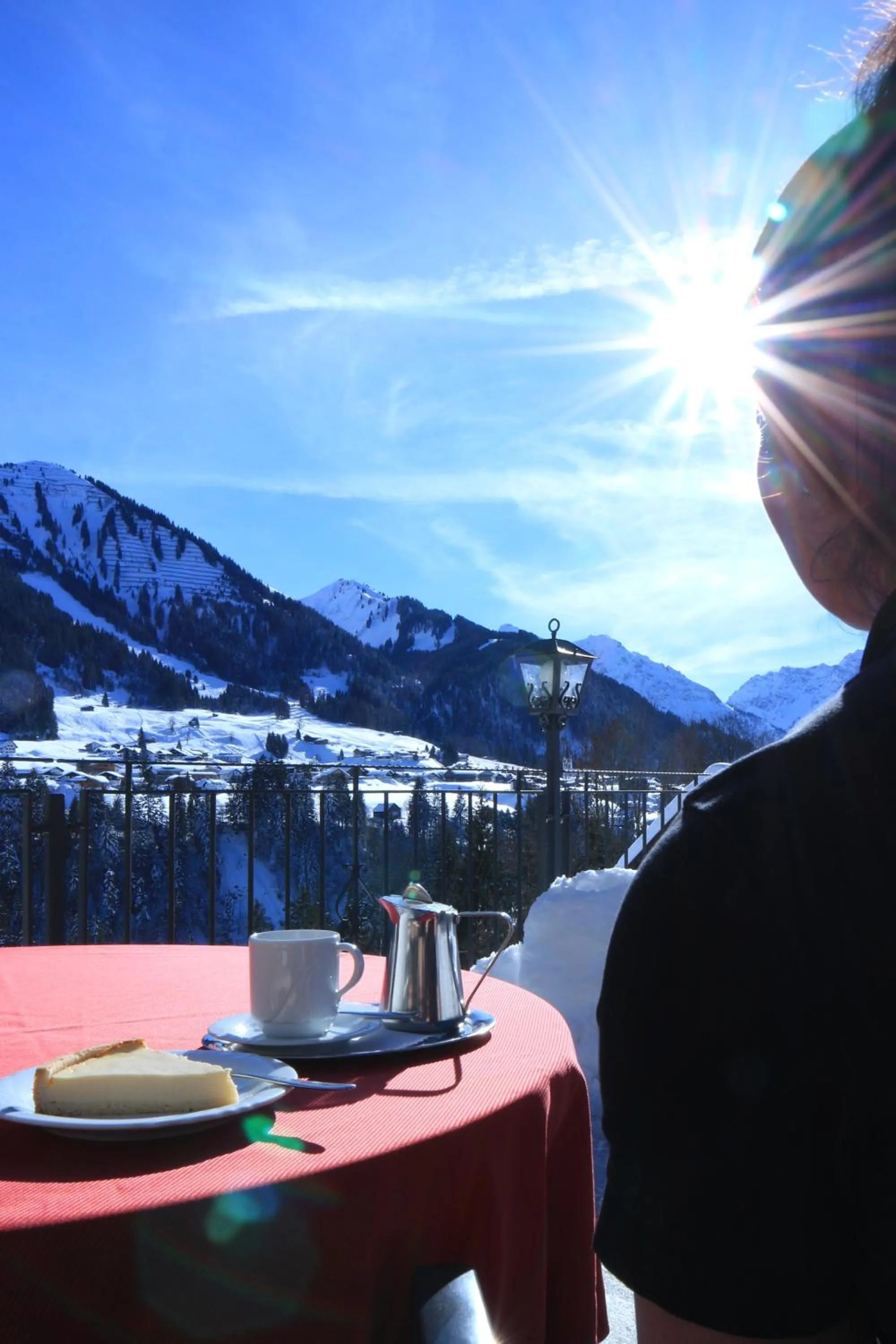 Restaurant/places to eat in Hotel Bellevue