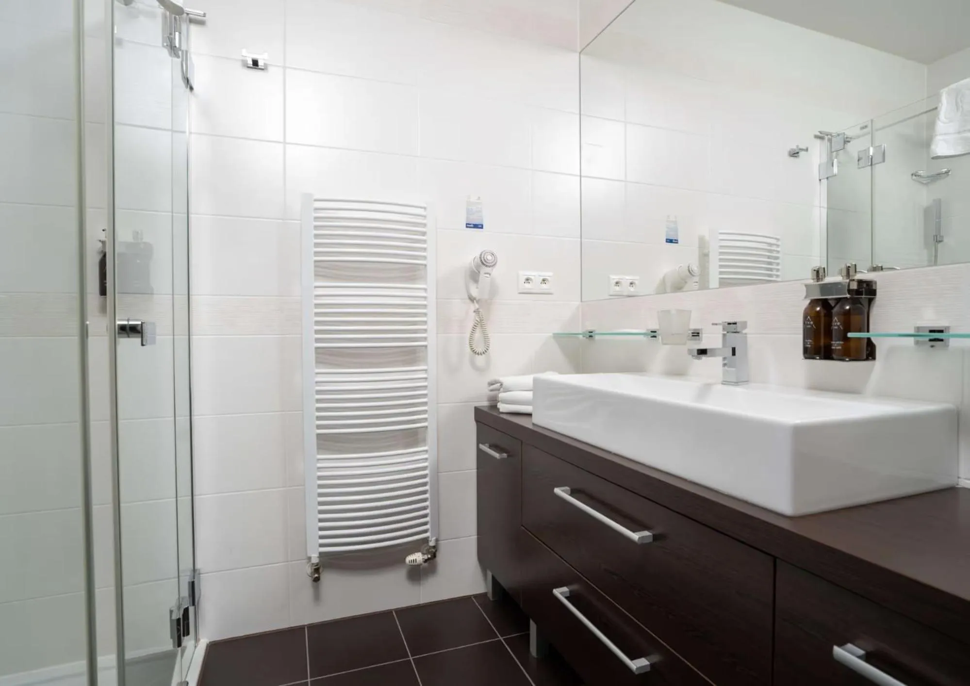 Shower in Hotel Panorama Resort