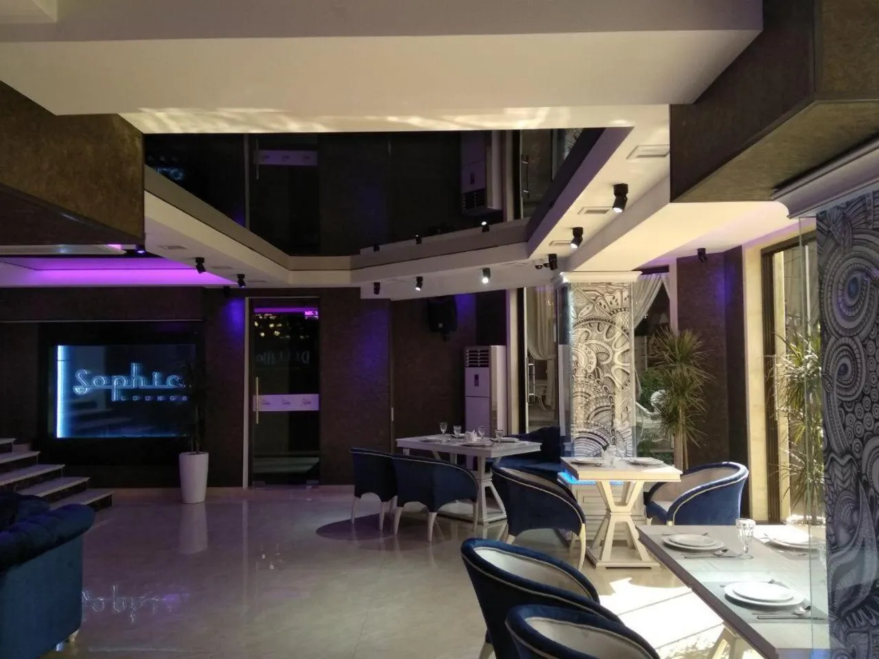 Lounge or bar in DiliMah Premium Luxury