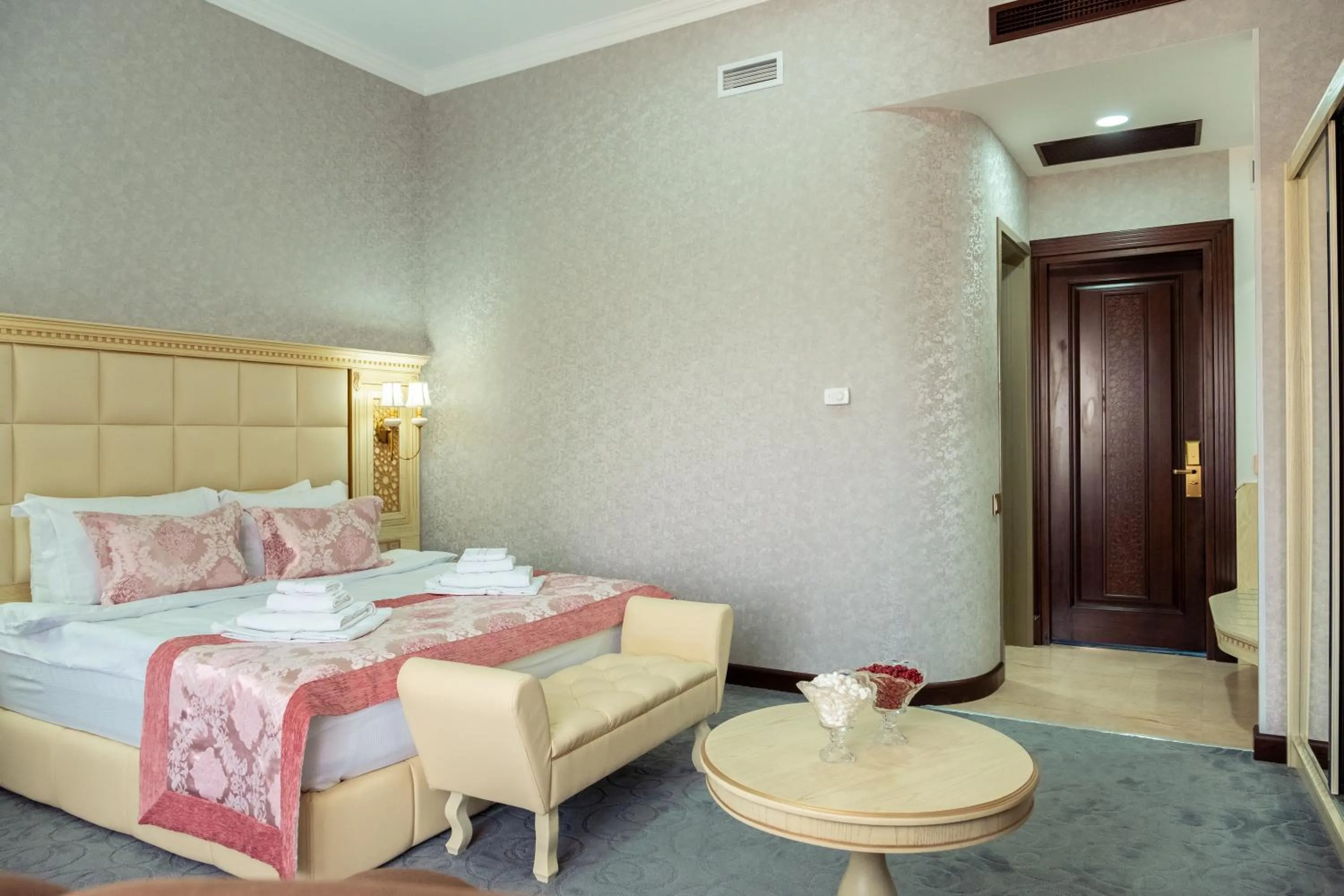 Bedroom in DiliMah Premium Luxury