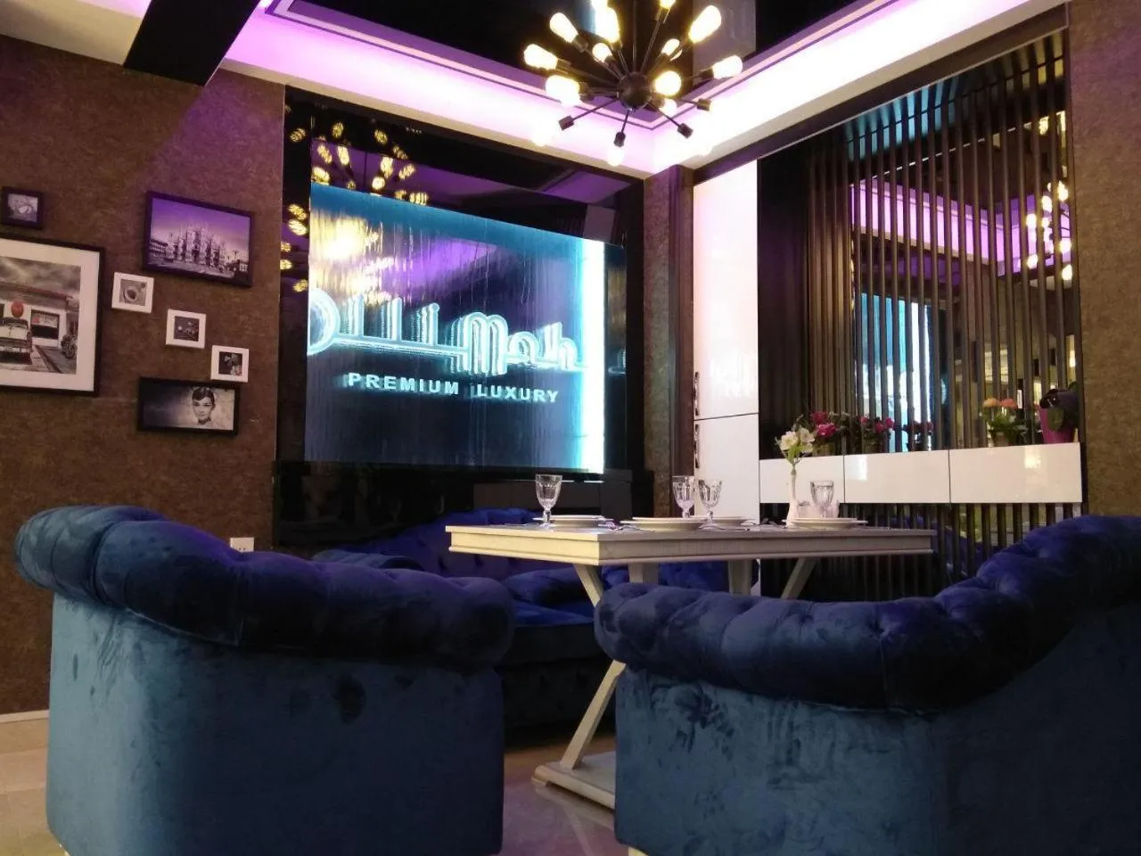 Lounge or bar in DiliMah Premium Luxury