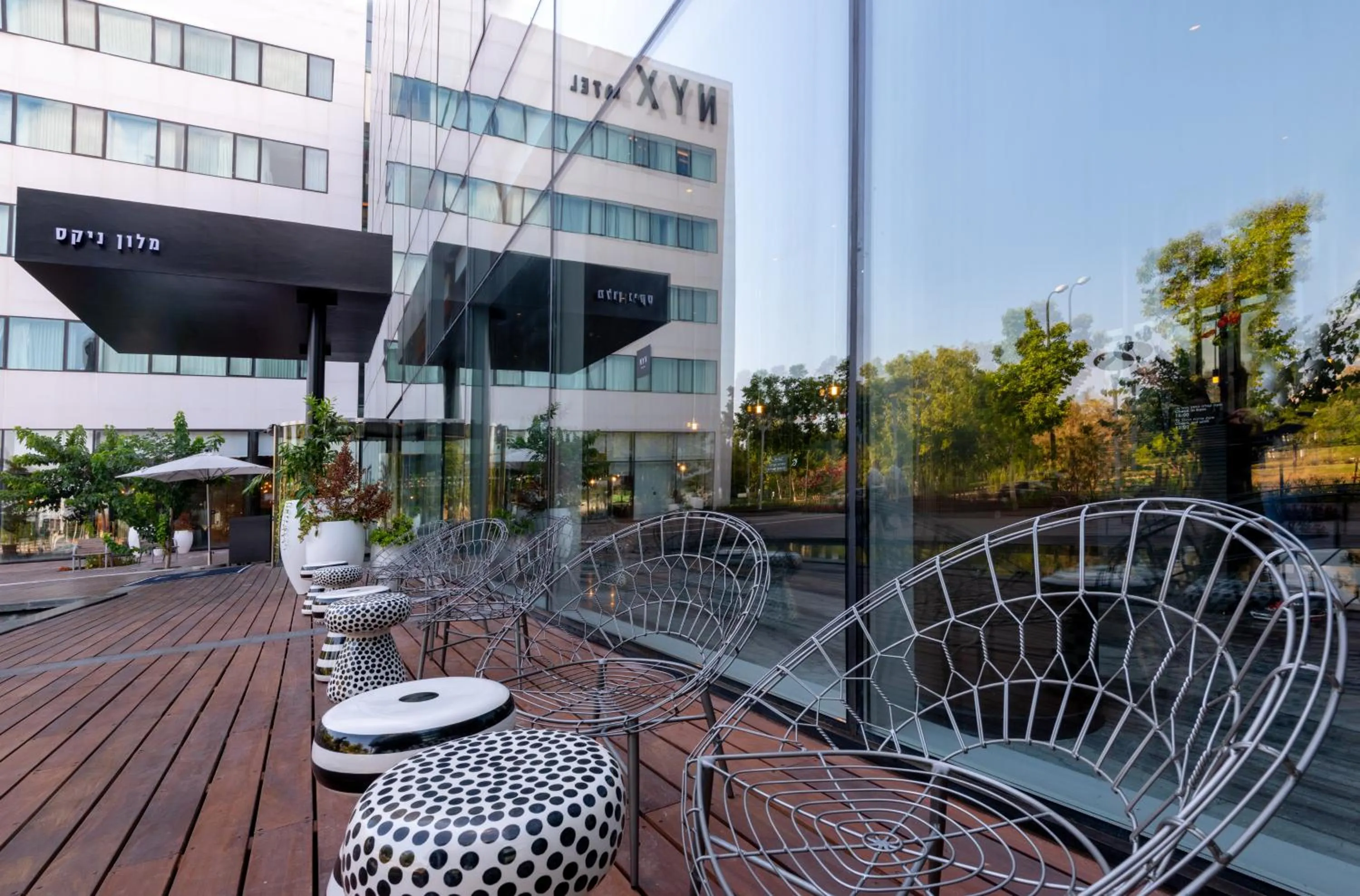 Facade/entrance in NYX Herzliya