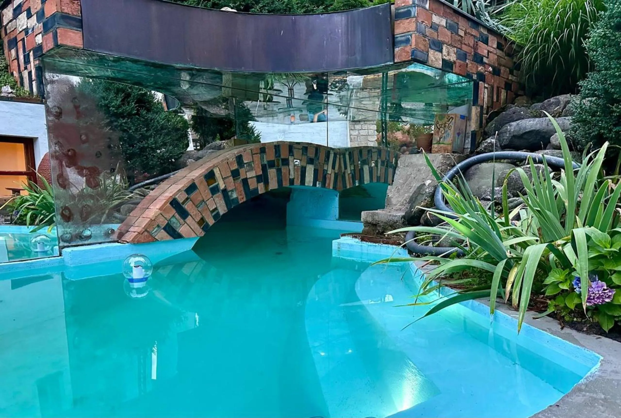 Decorative detail in House of Sun