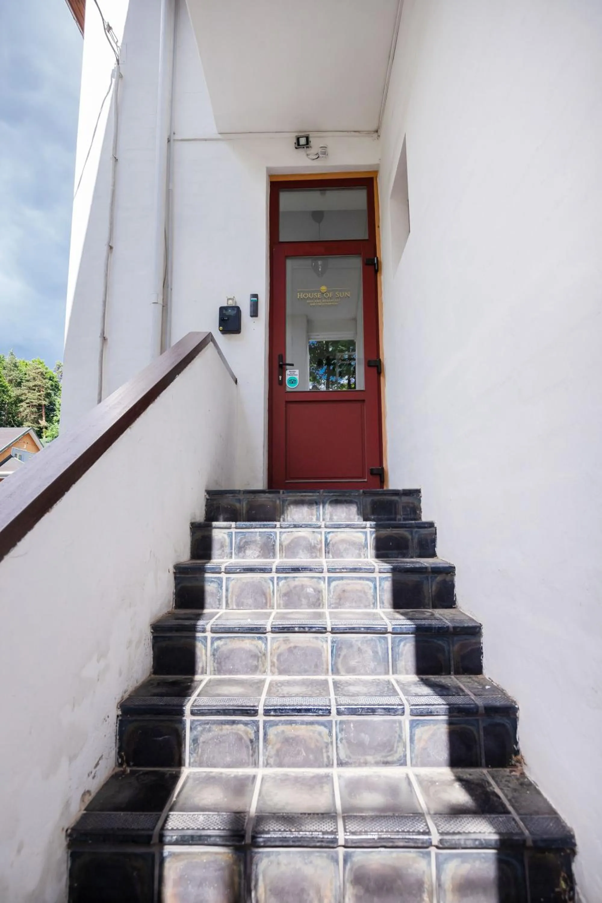 Facade/entrance in House of Sun