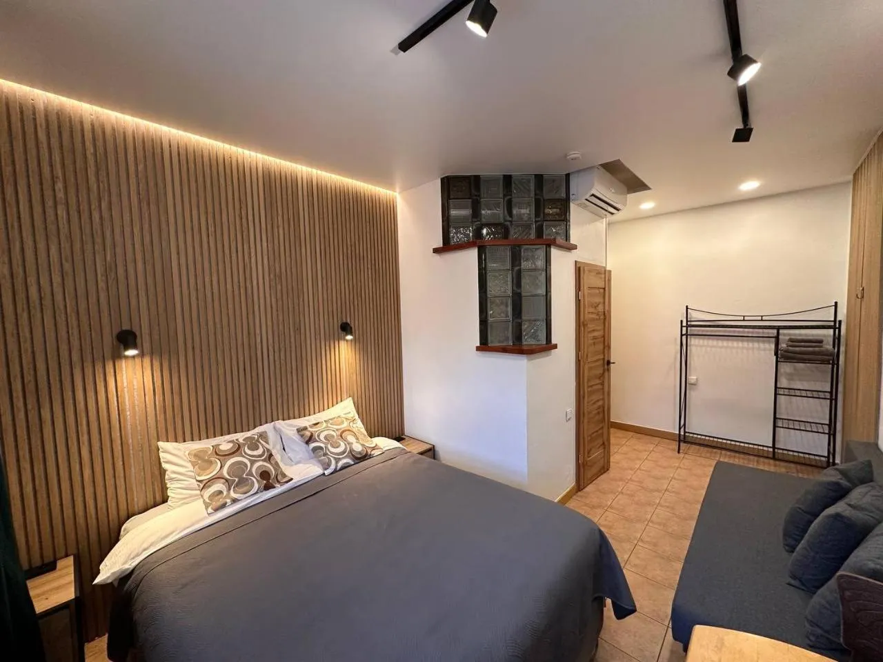 Bedroom, Bed in House of Sun