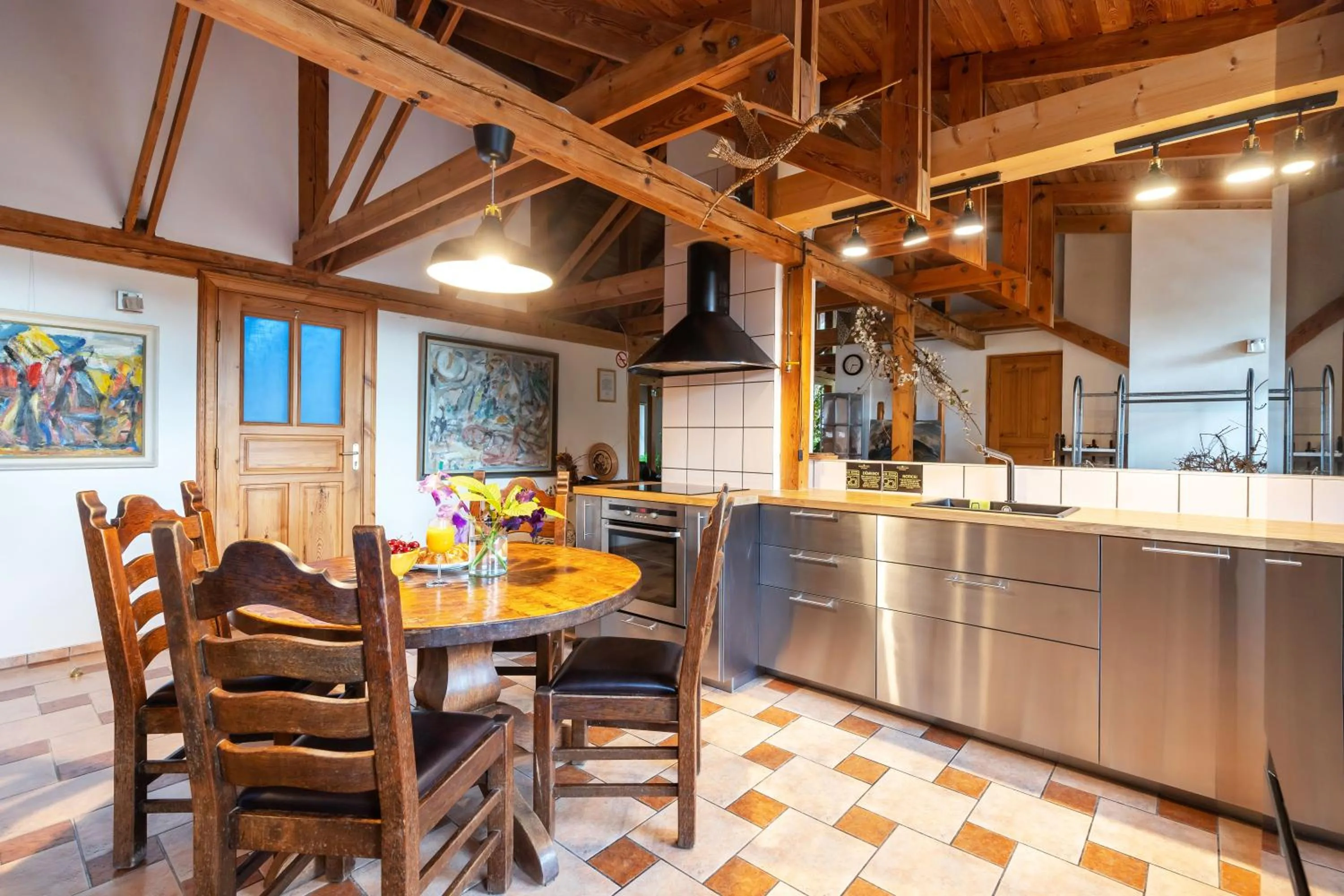 Kitchen or kitchenette in House of Sun