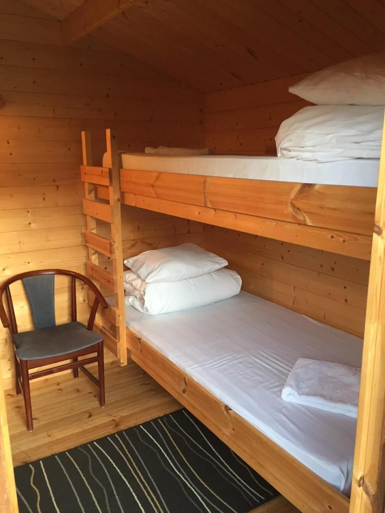 bunk bed, Bed in Viking Motel