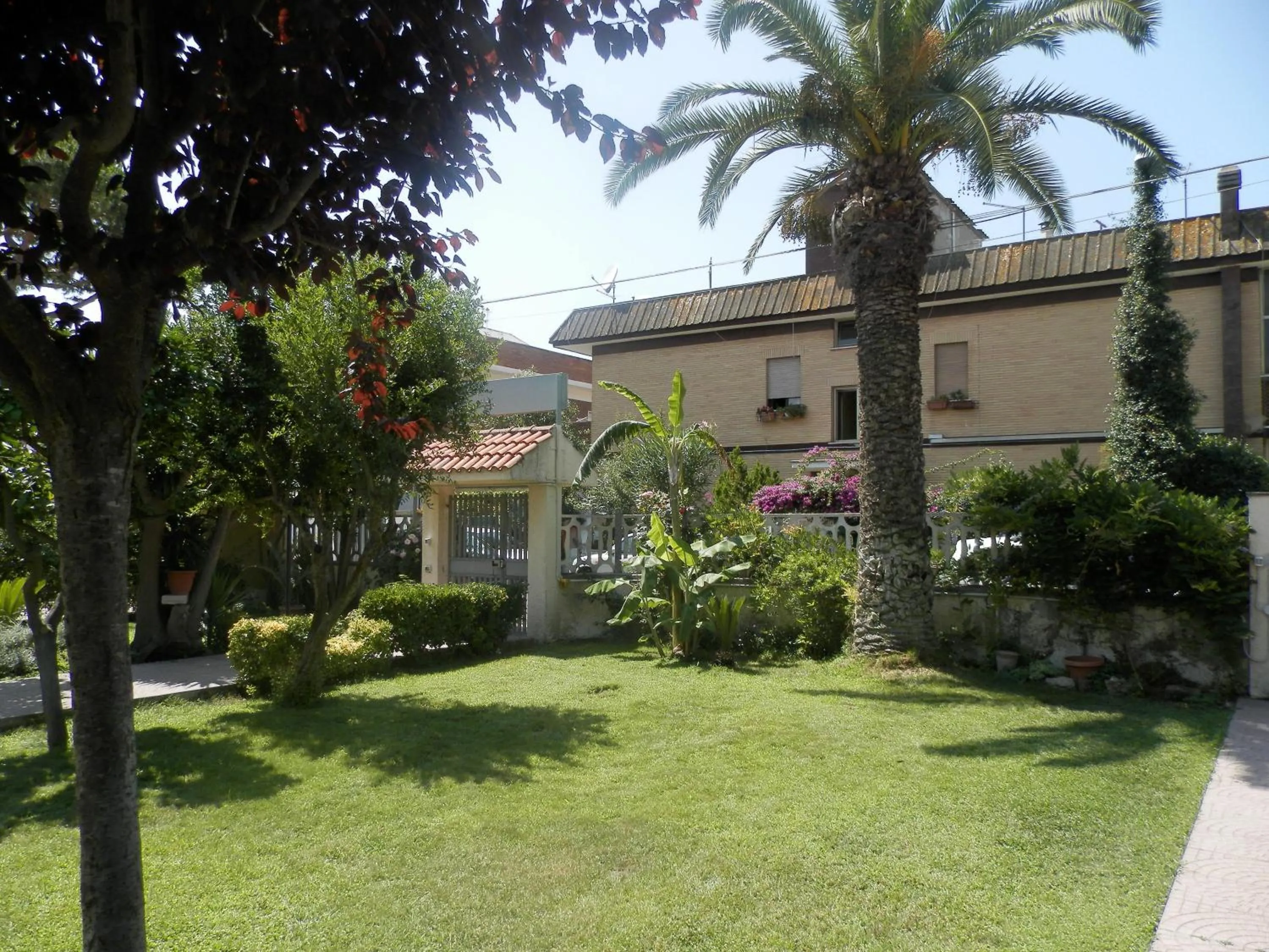 Property building in Luana Inn Holiday