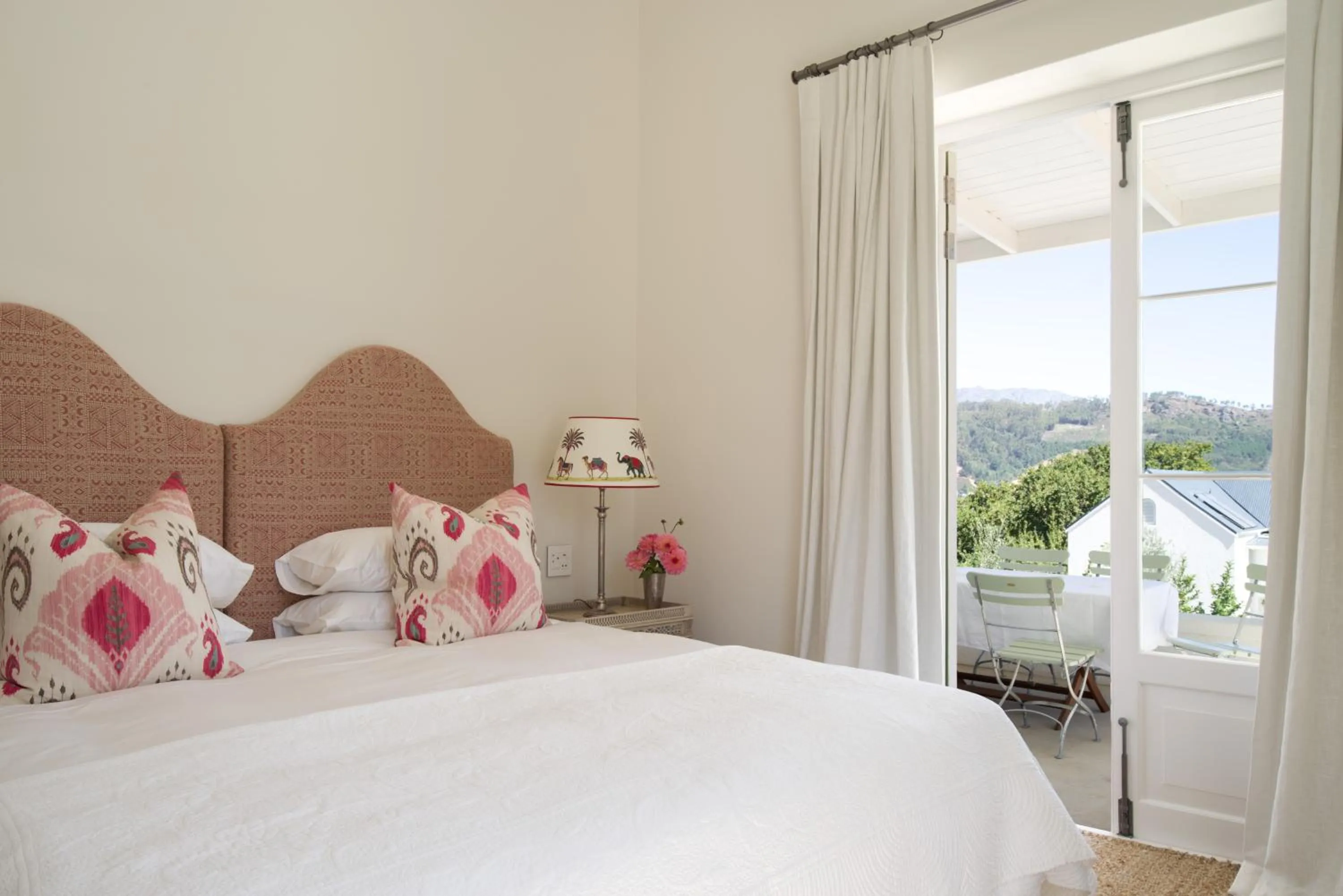 Bedroom, Bed in La Cotte Orchard Cottages