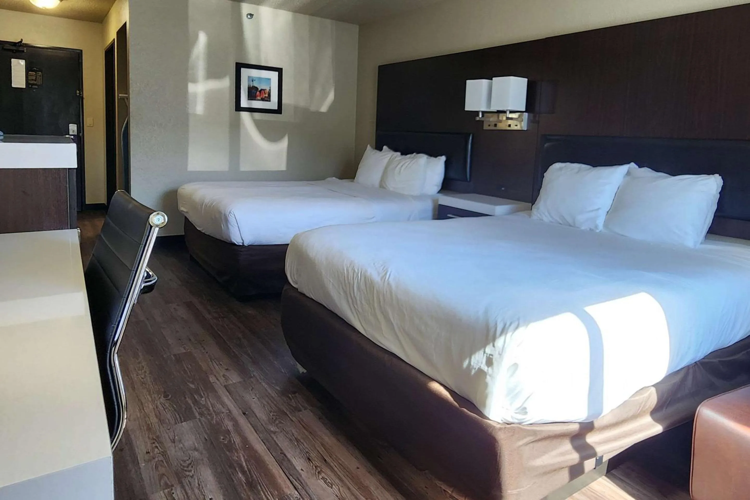 Bedroom, Bed in Comfort Inn & Suites Shakopee Downtown Area