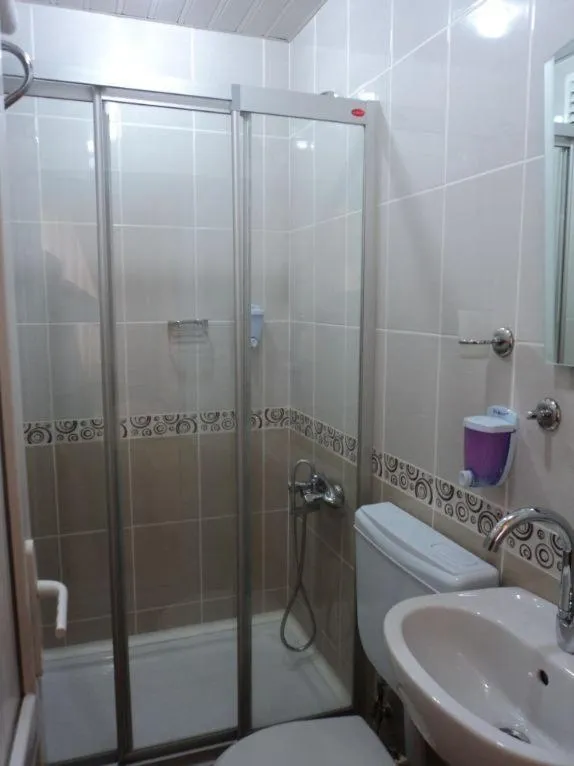 Bathroom in Yavuz Hotel