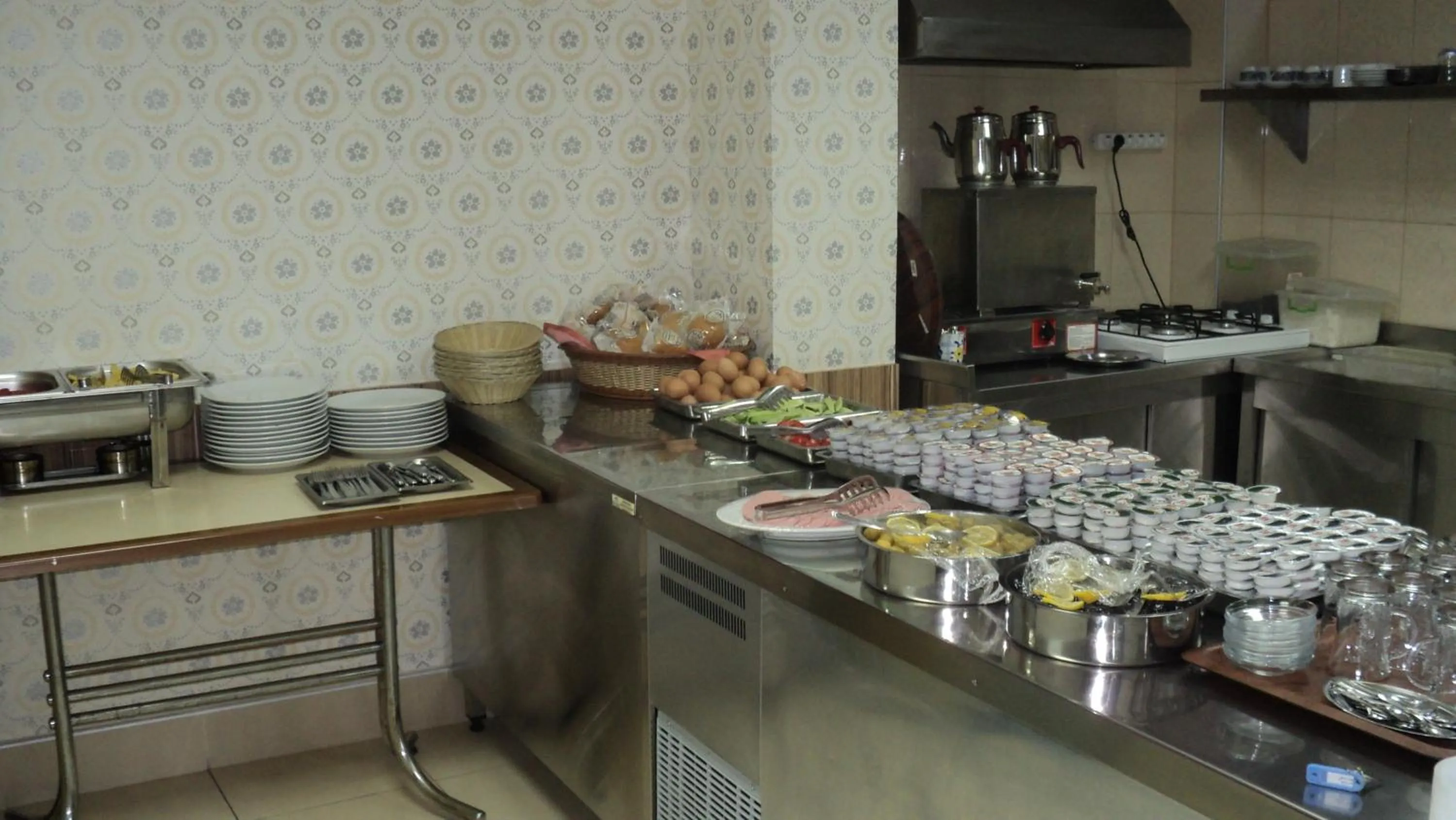 Restaurant/places to eat in Yavuz Hotel