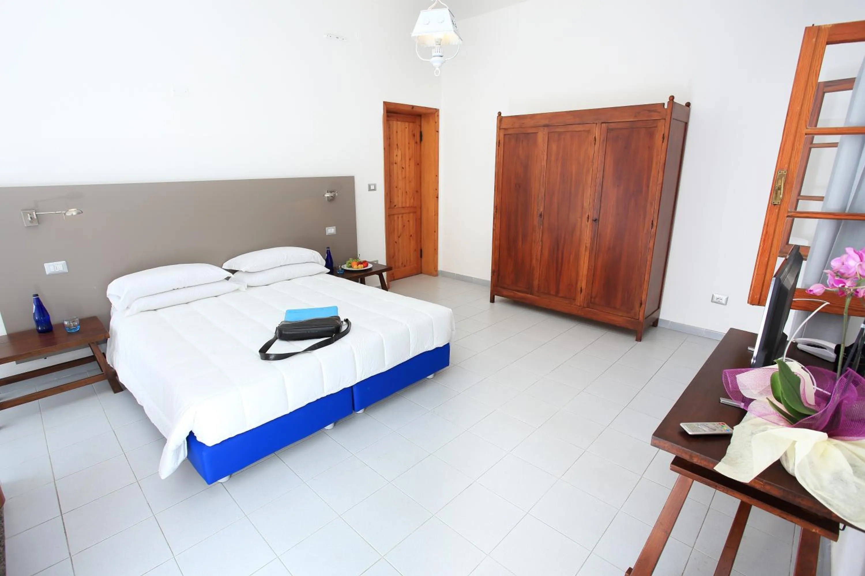 Photo of the whole room, Bed in Hotel Meli