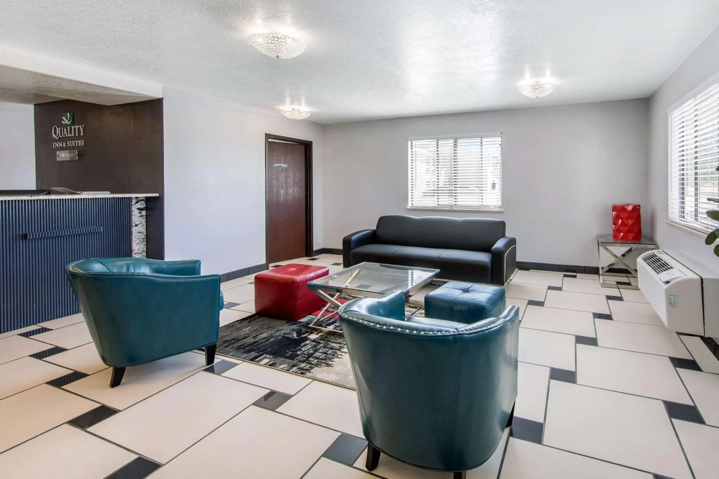 Lobby or reception in Quality Inn & Suites Albuquerque North near Balloon Fiesta Park