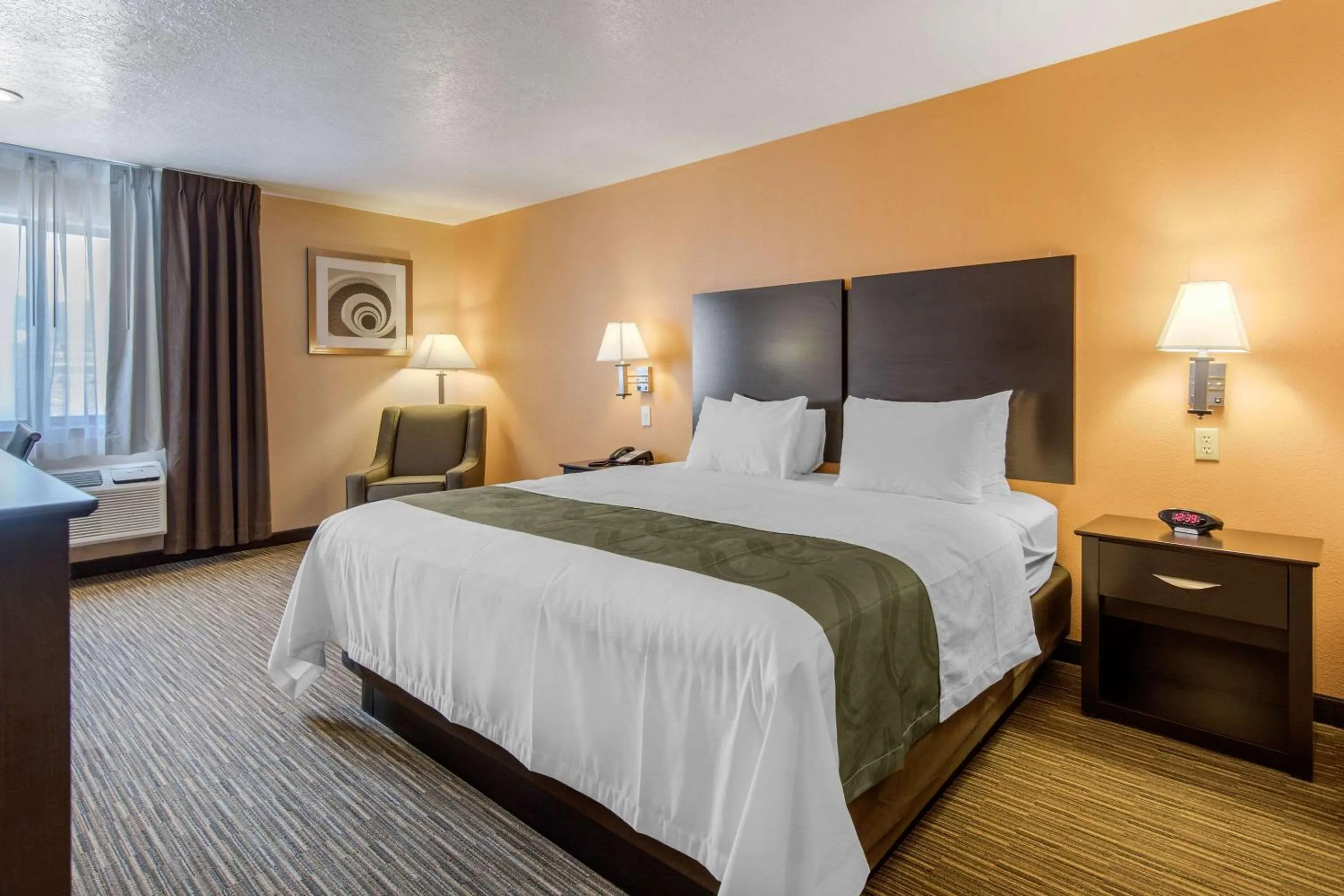 Photo of the whole room, Bed in Quality Inn & Suites Albuquerque North near Balloon Fiesta Park